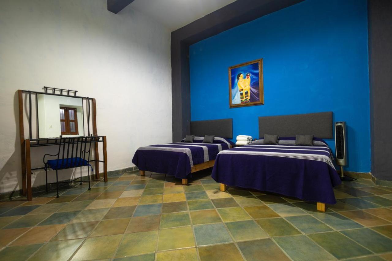 Economy Twin Room - Photo 1