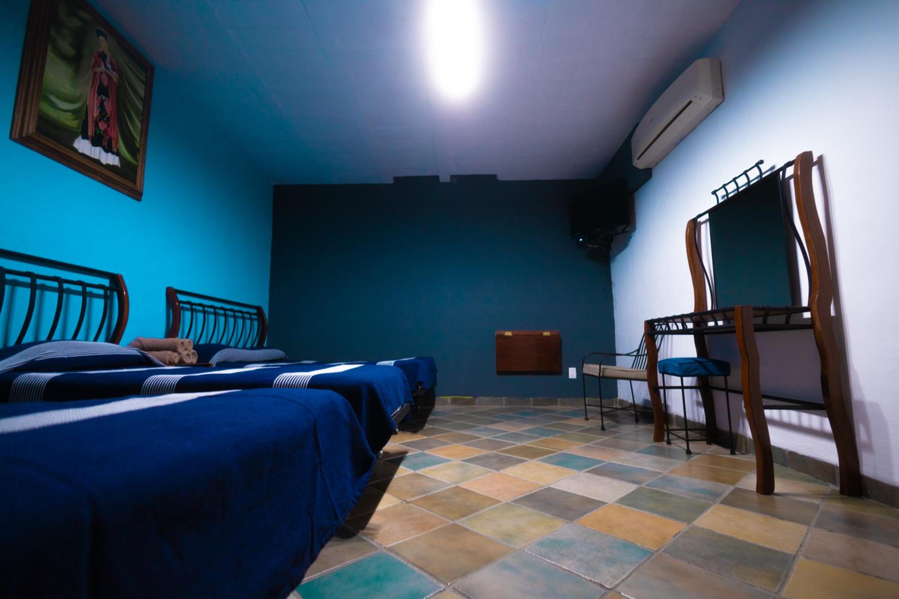Standard Family Room - Photo 10