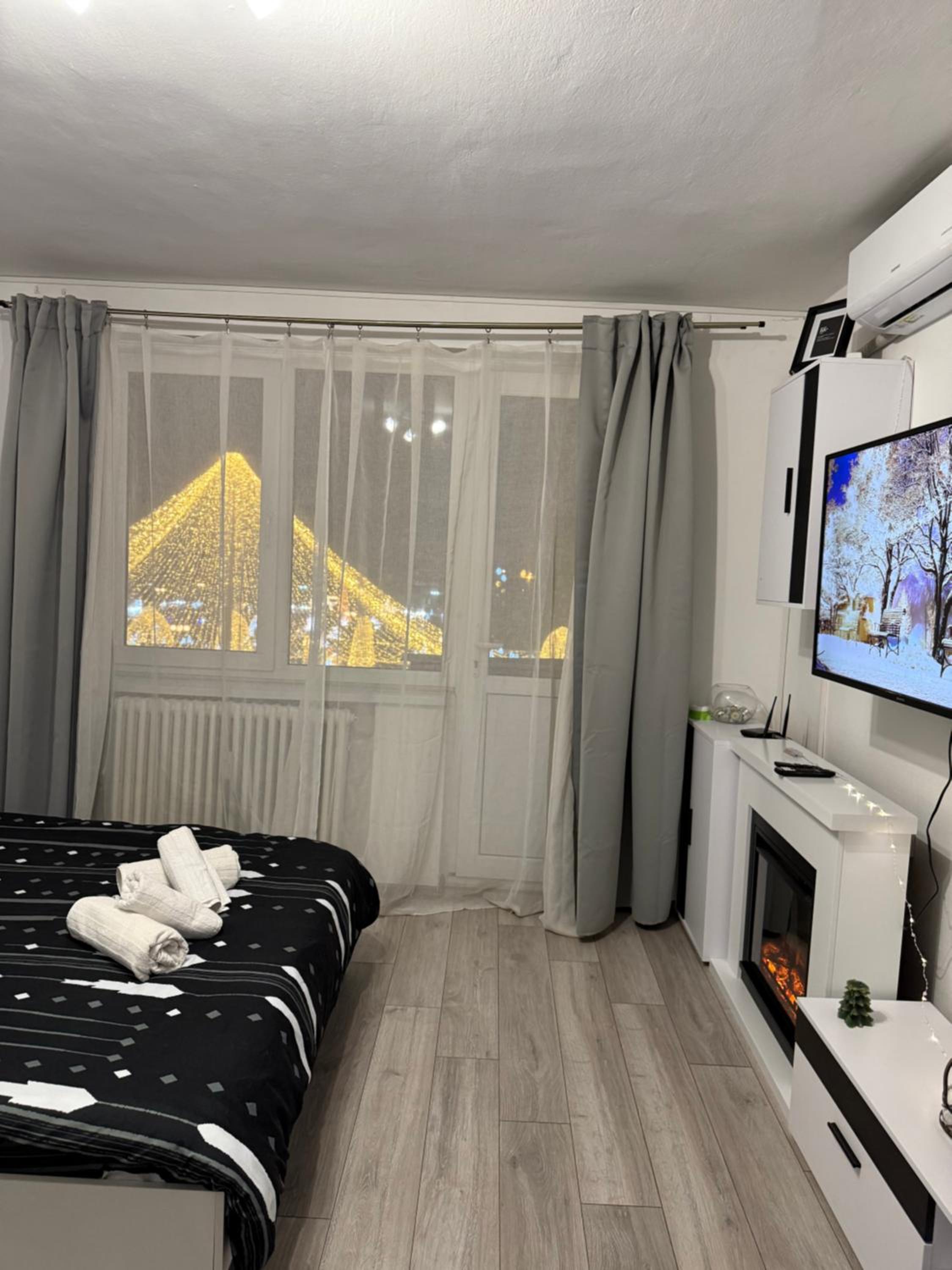 Apartment with Terrace - Photo 1