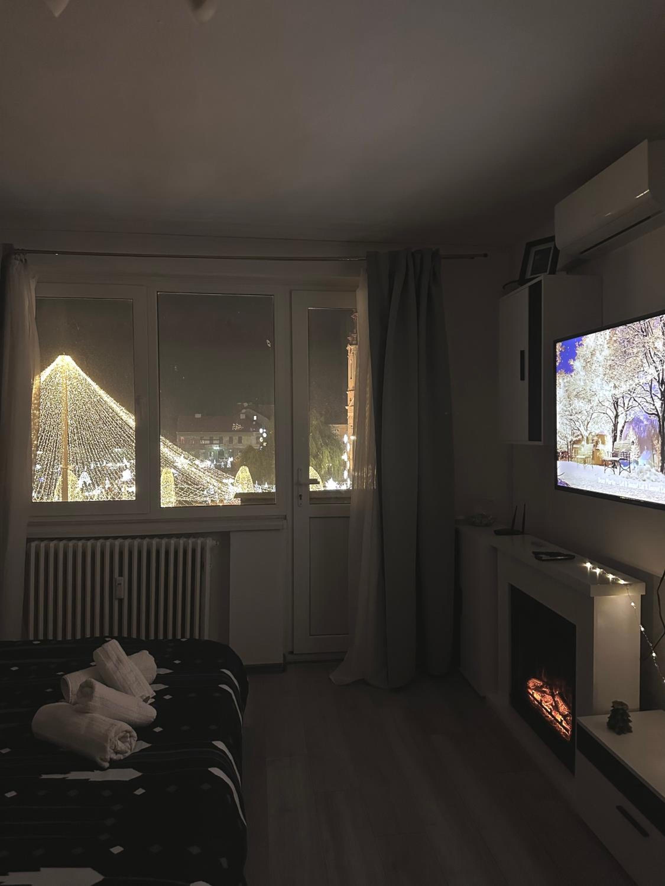 Apartment with Terrace - Photo 8