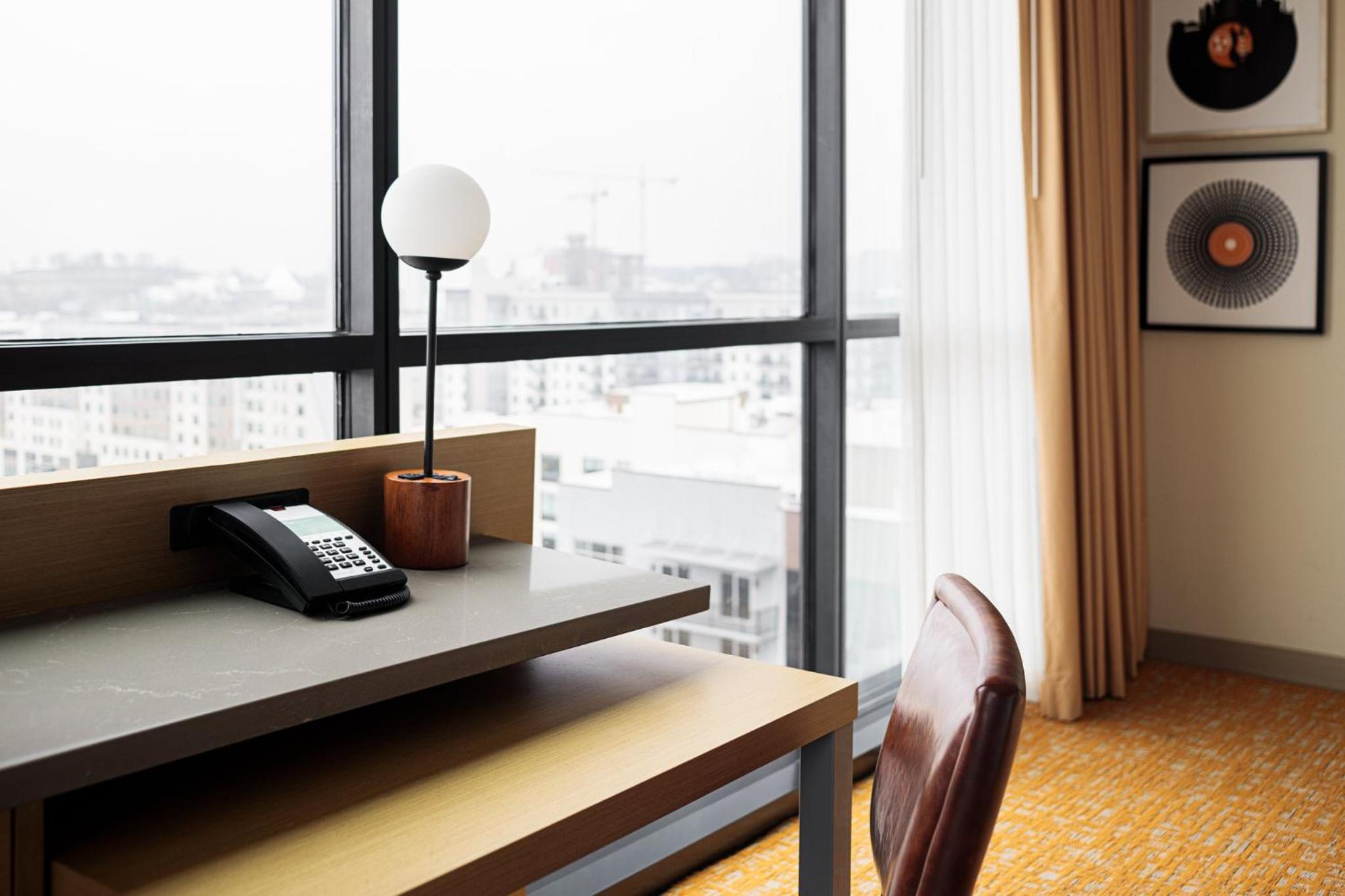 Deluxe Queen Room with Two Queen Beds - Hearing Accessible