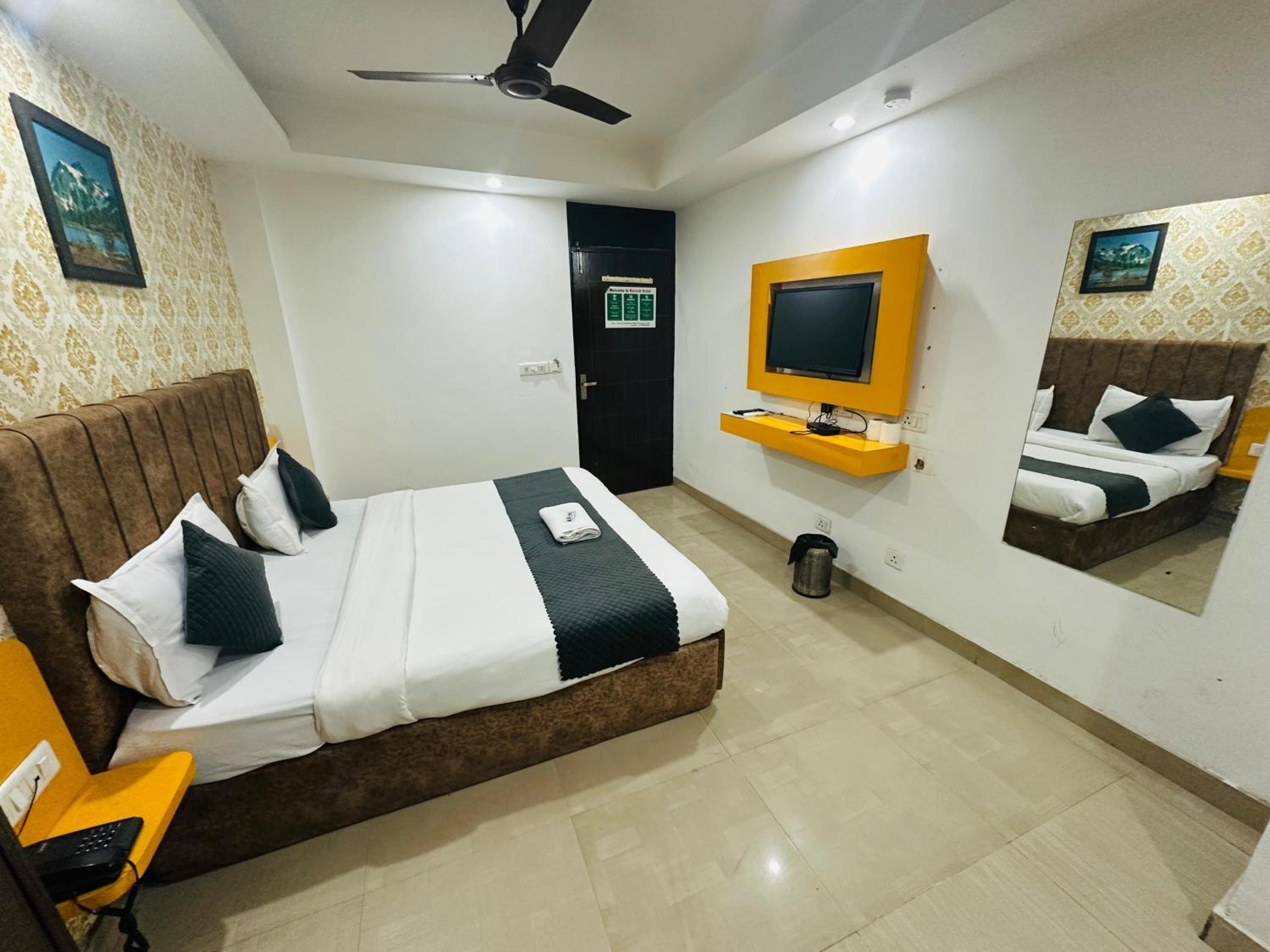 Large Double Room