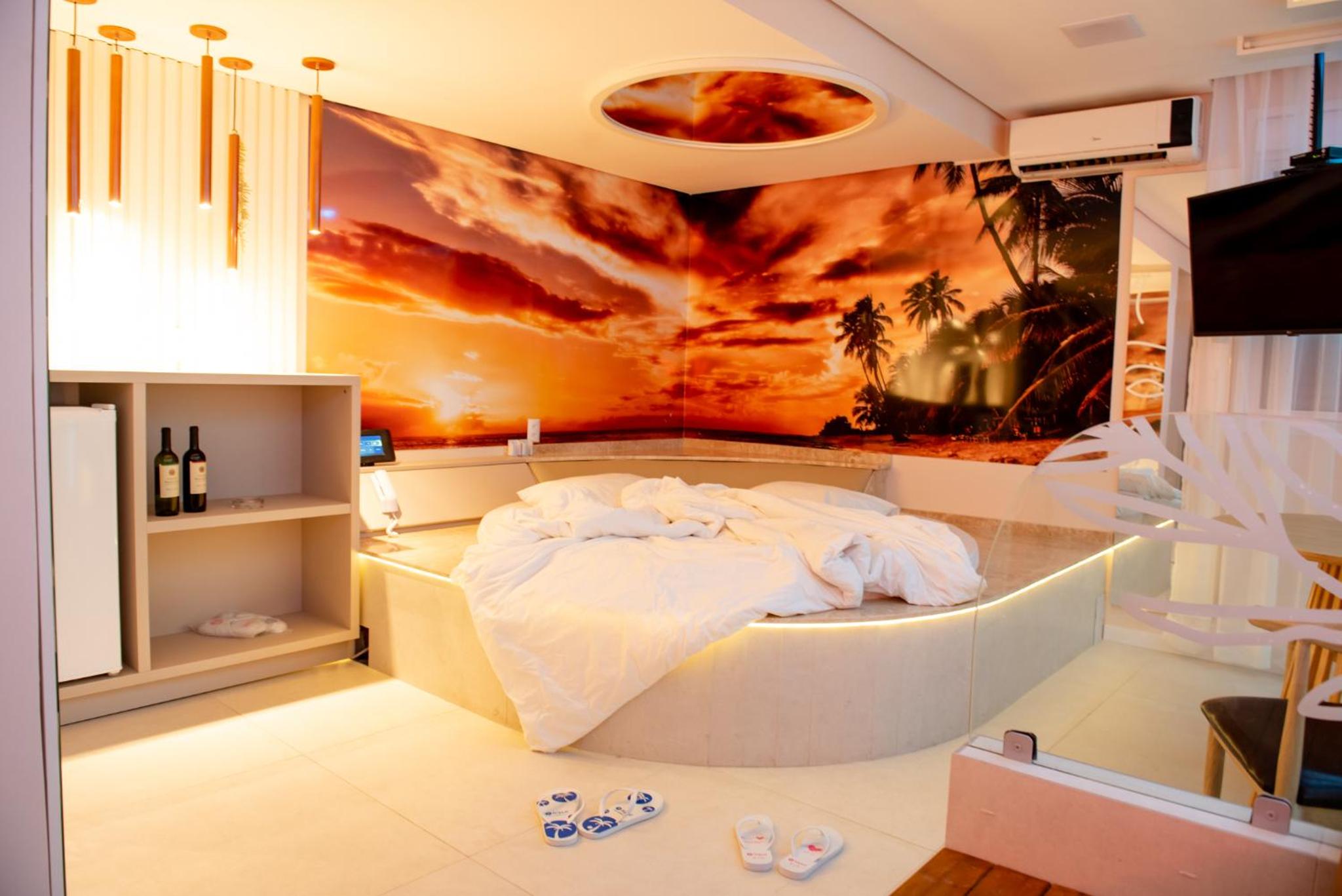 Suite with Spa Bath photo 1