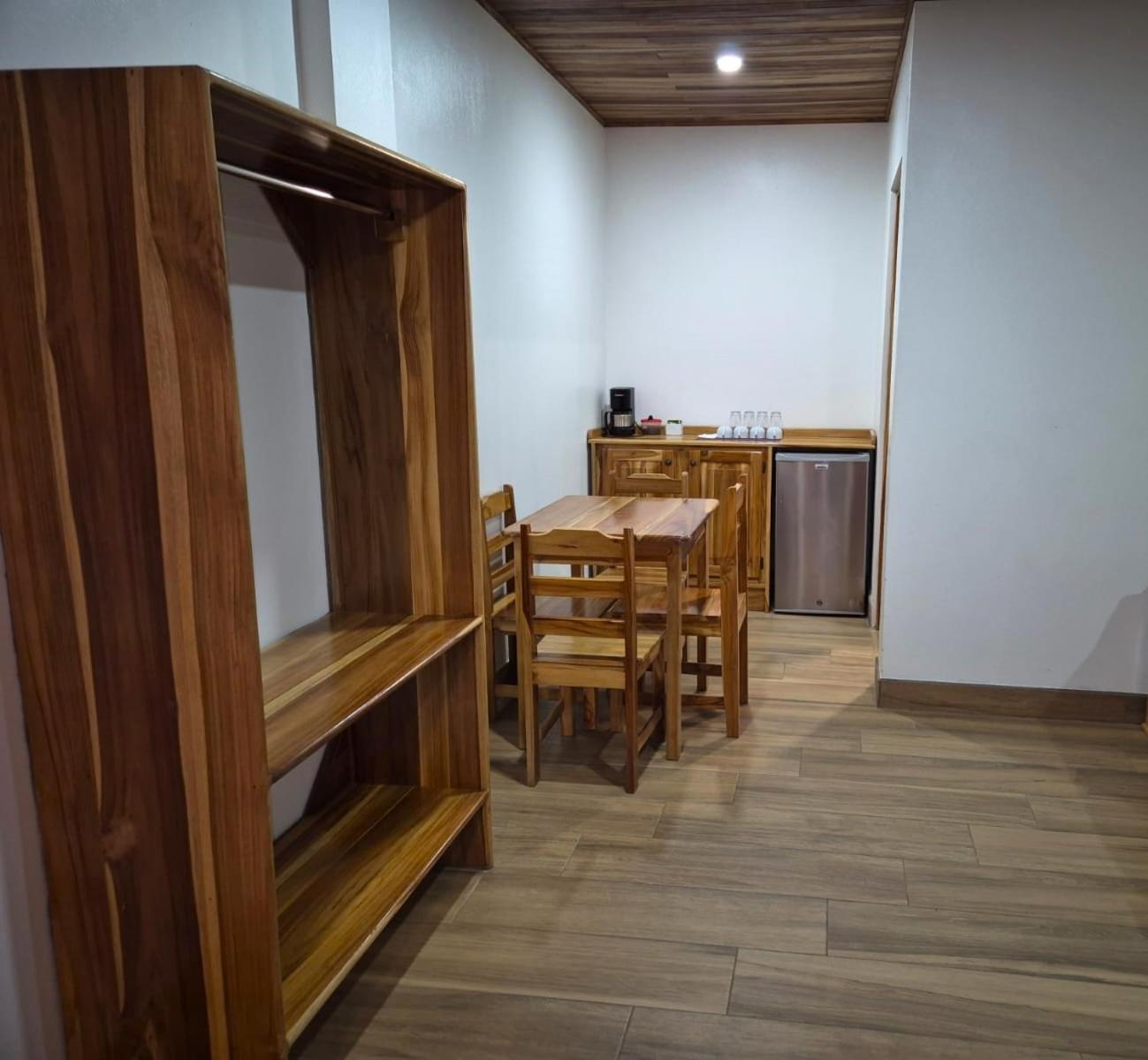 Superior Quadruple Room - Photo 6