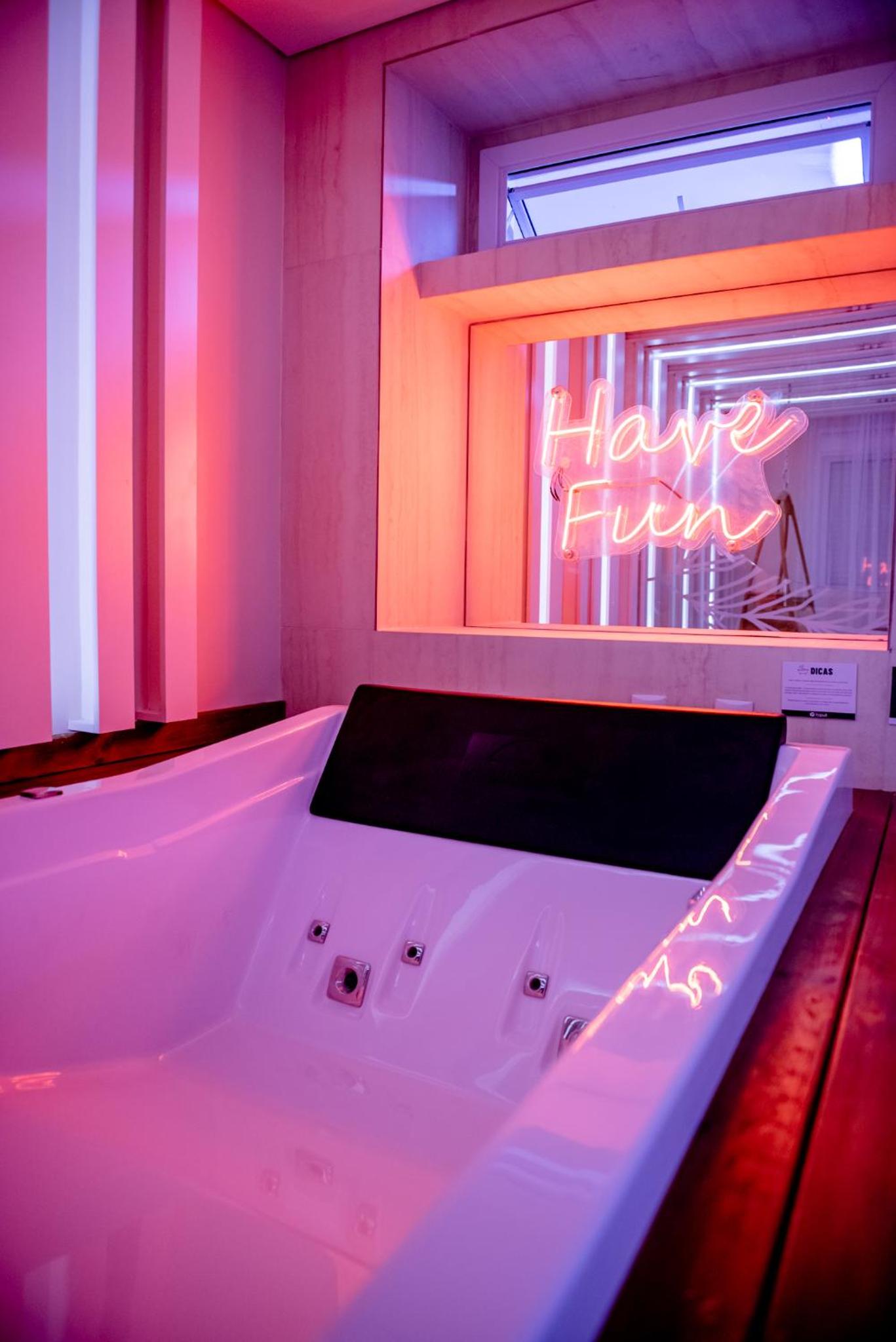 Suite with Spa Bath photo 3