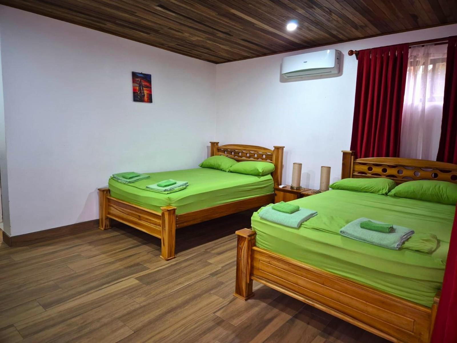 Superior Quadruple Room - Photo 7
