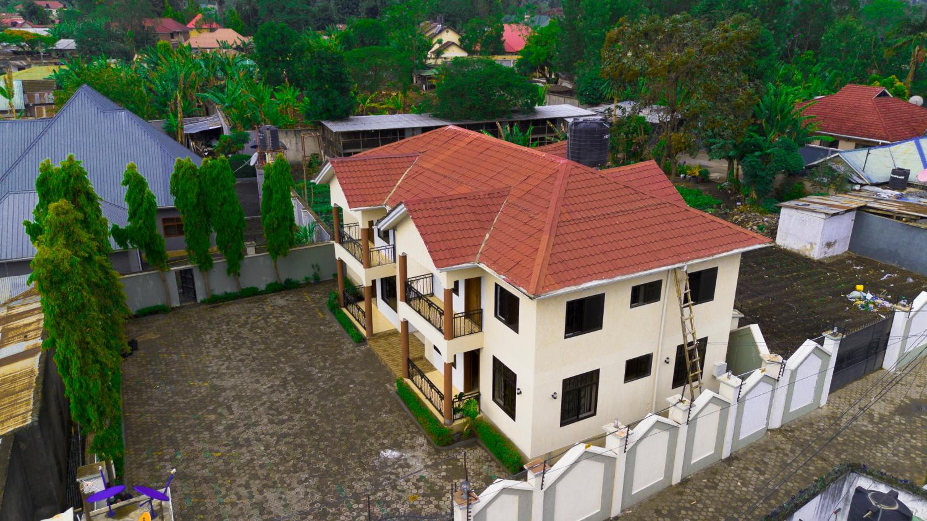 Two-Bedroom Apartment with Balcony photo 2