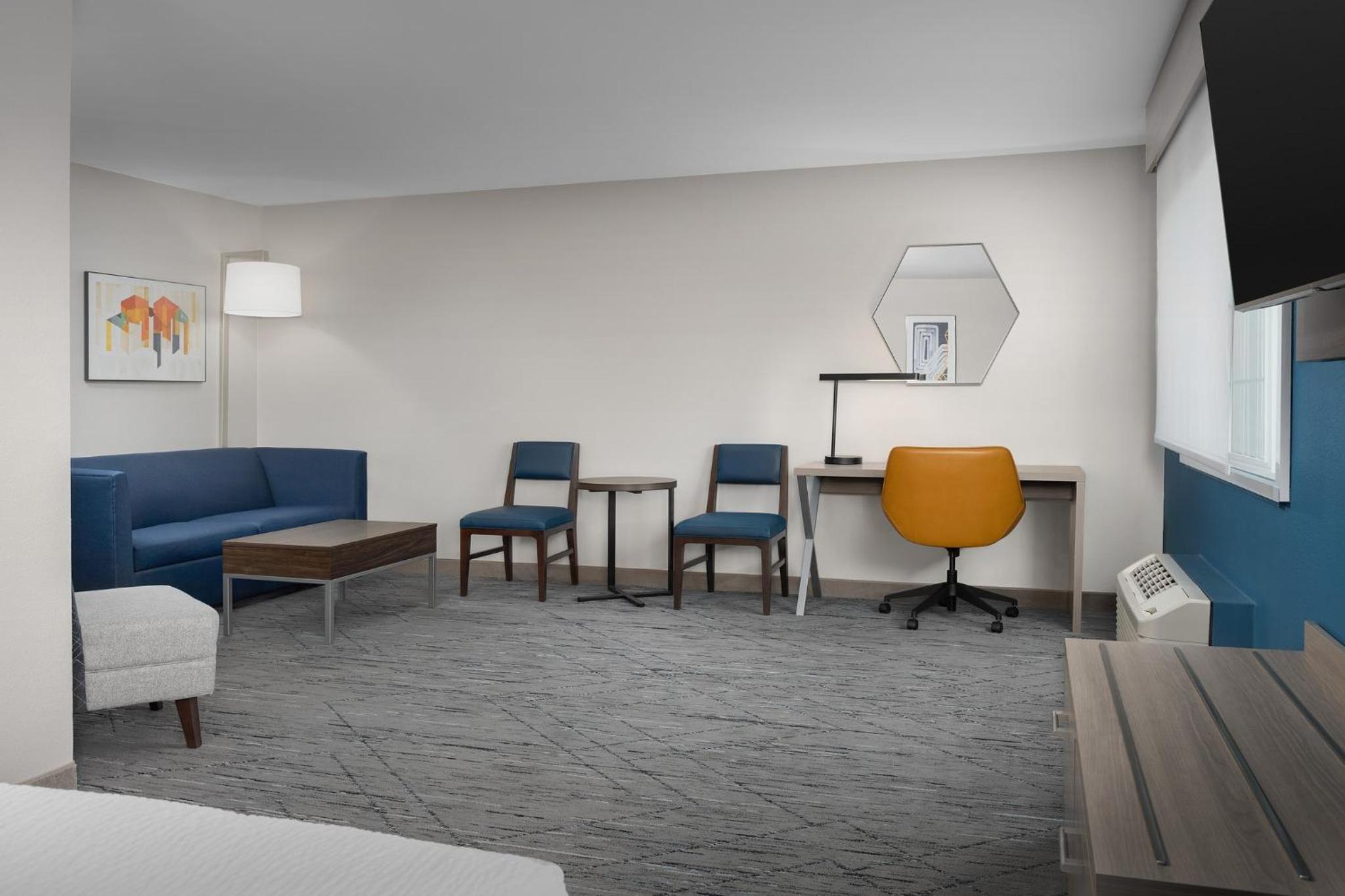 King Suite - Photo 1