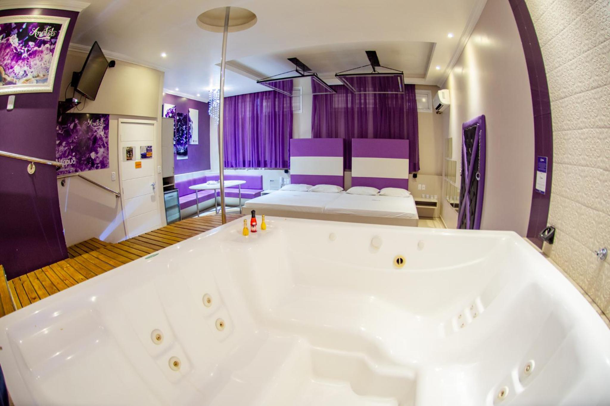 King Suite with Spa Bath photo 1