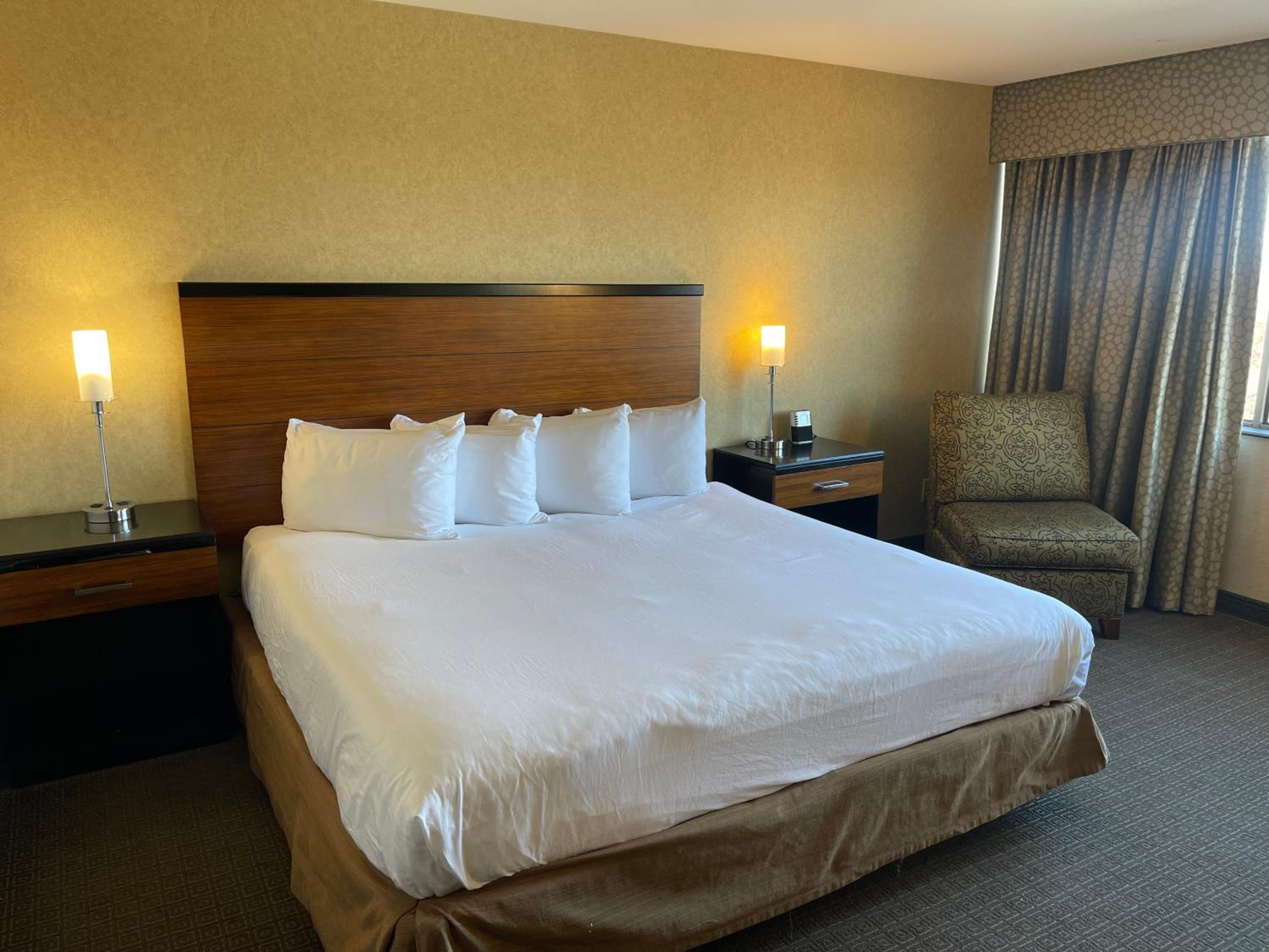 King Room with Tub - Disability Access/Non Smoking