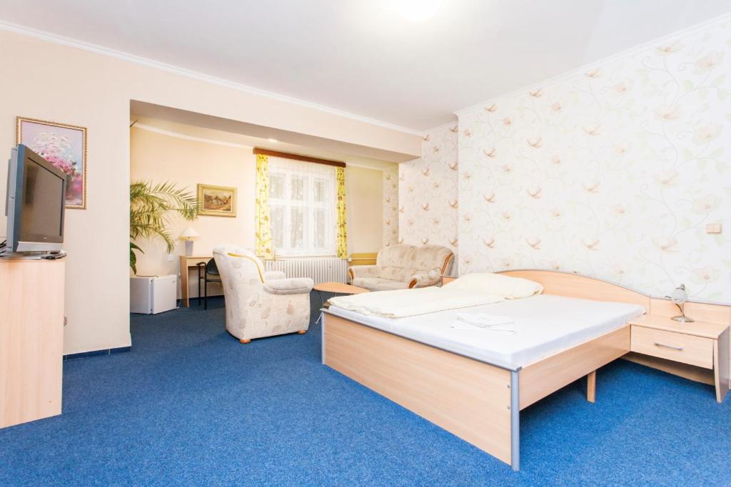 Double Room - Photo 2