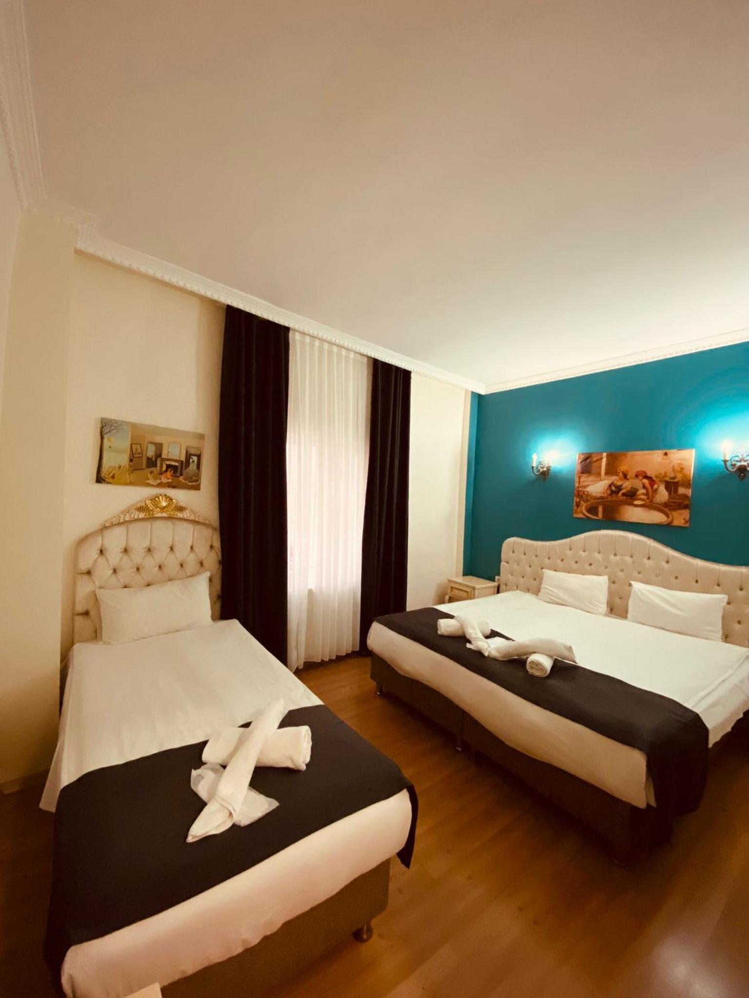 Standard Triple Room photo 2