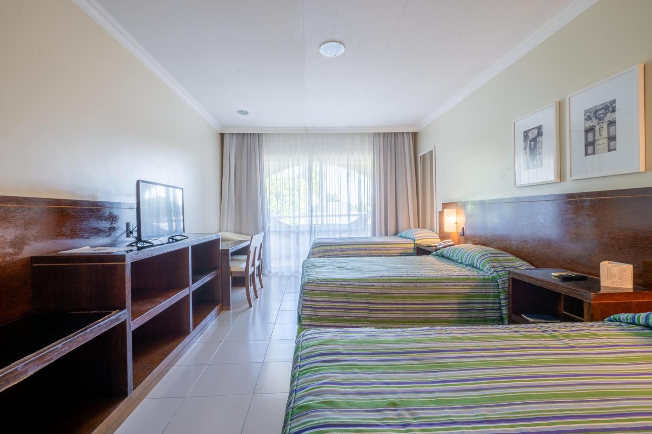 Luxury Triple Room photo 2