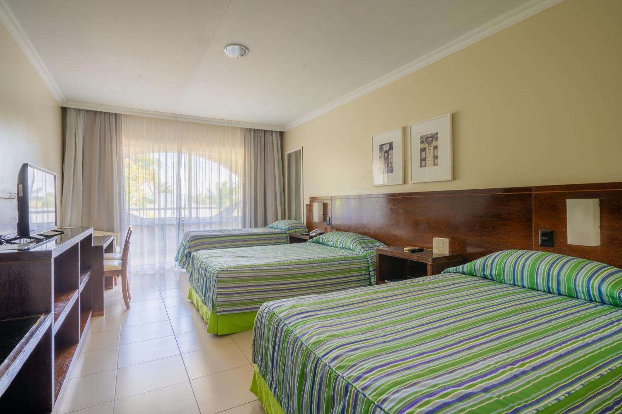Luxury Triple Room photo 3