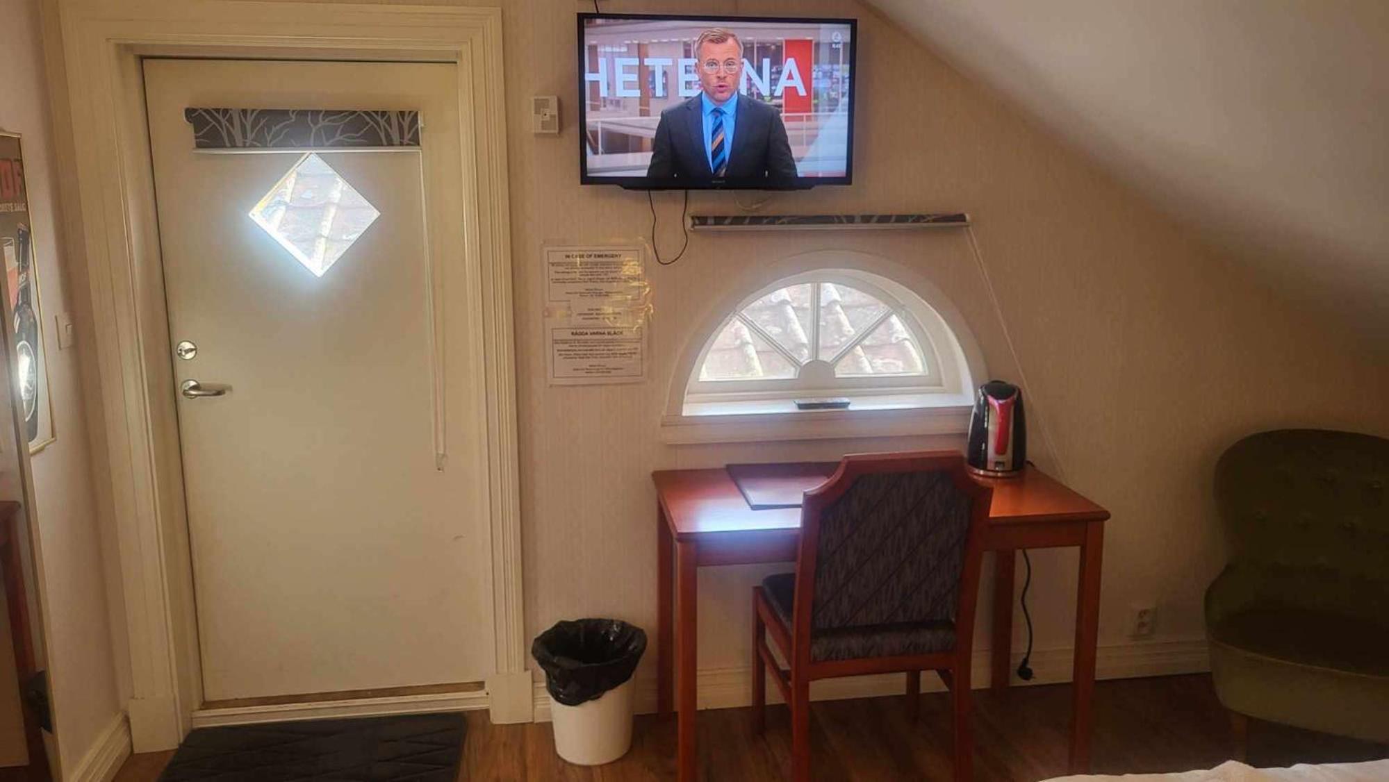 Budget Double Room photo 2