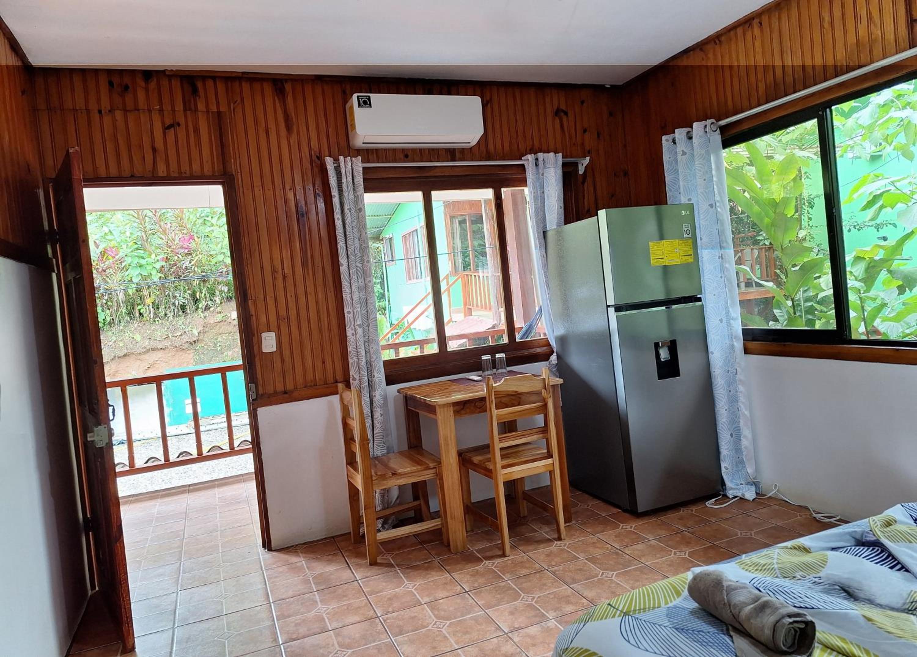 Standard Double Room - Photo 8