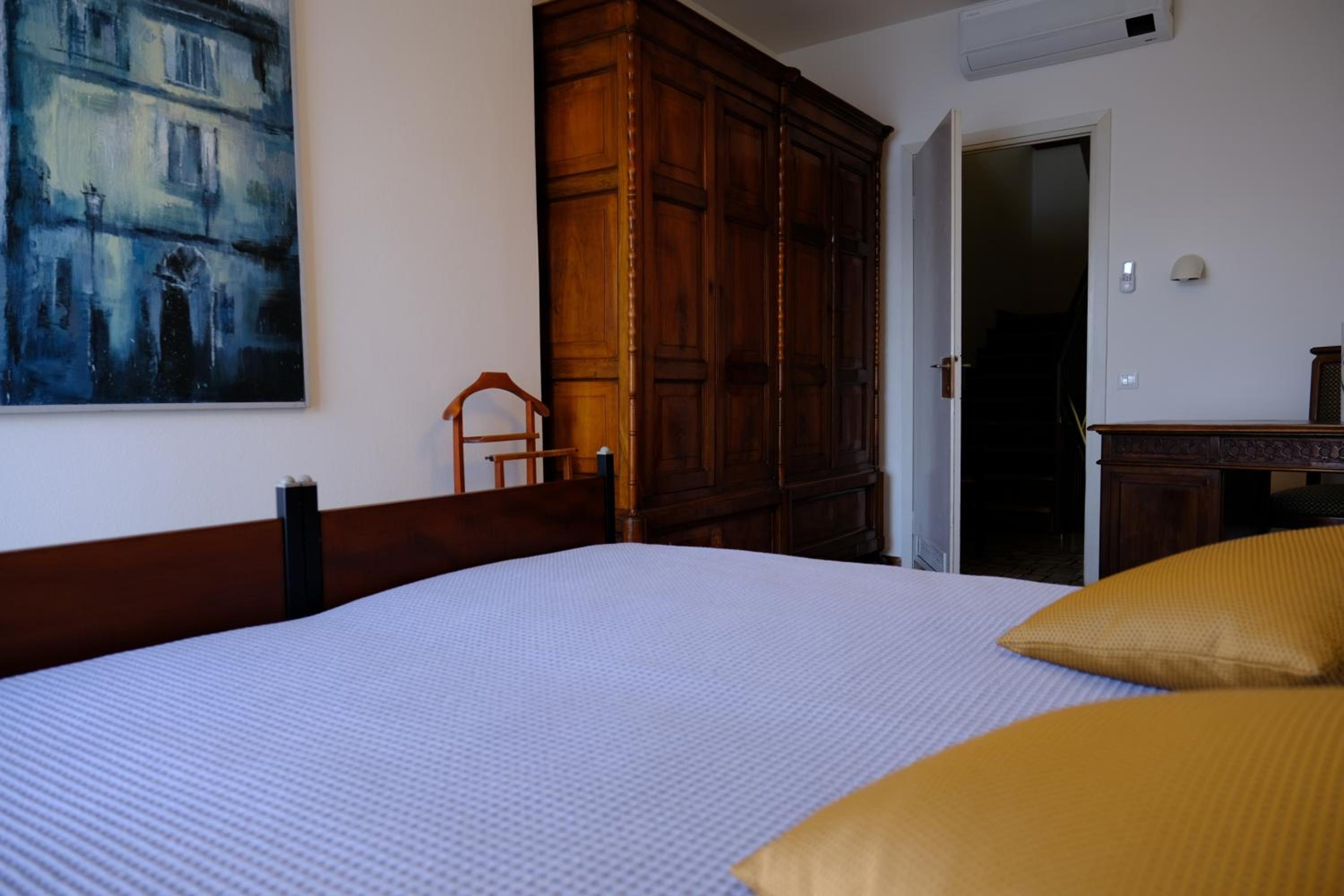 Villa photo 1