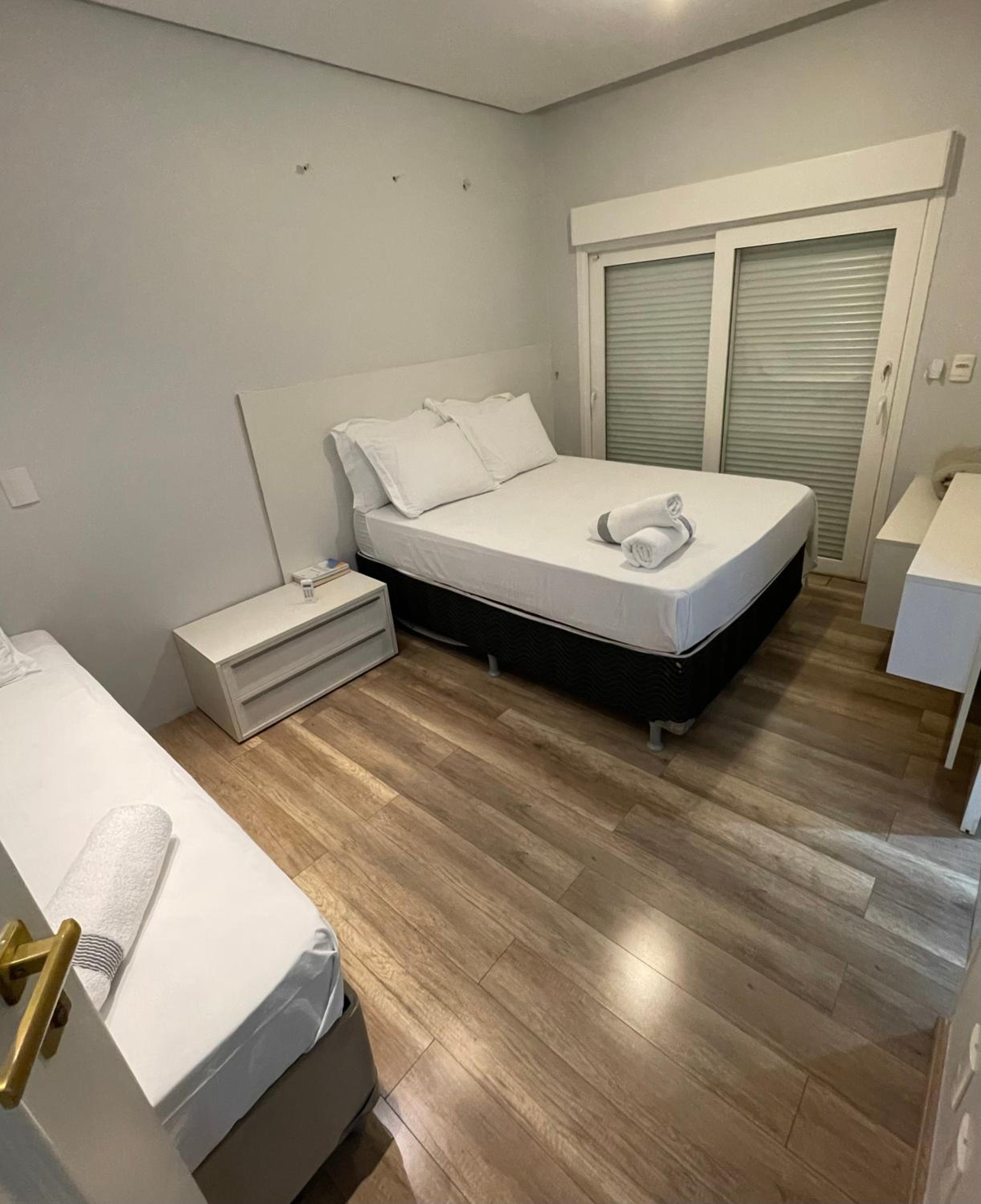 Basic Triple Room with Shared Bathroom photo 1