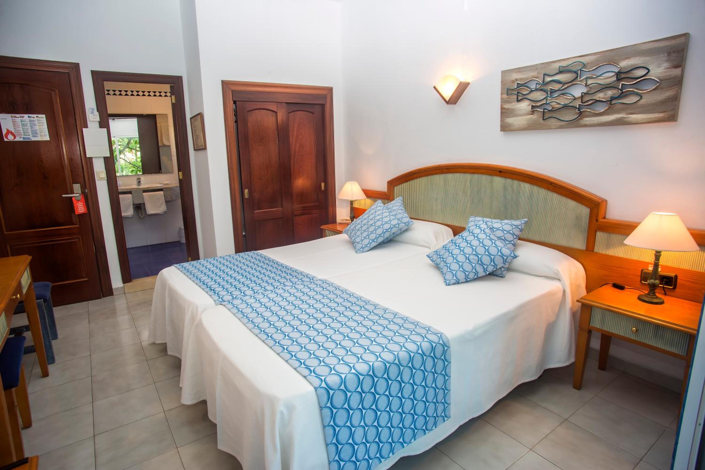 Superior Double or Twin Room with Terrace