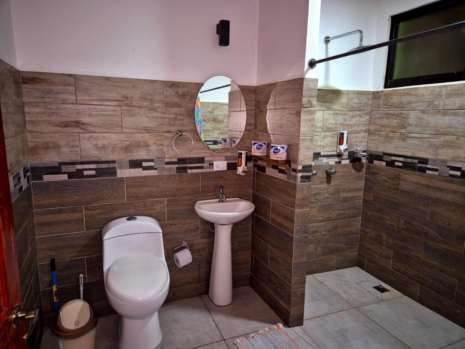 Standard Triple Room - Photo 1