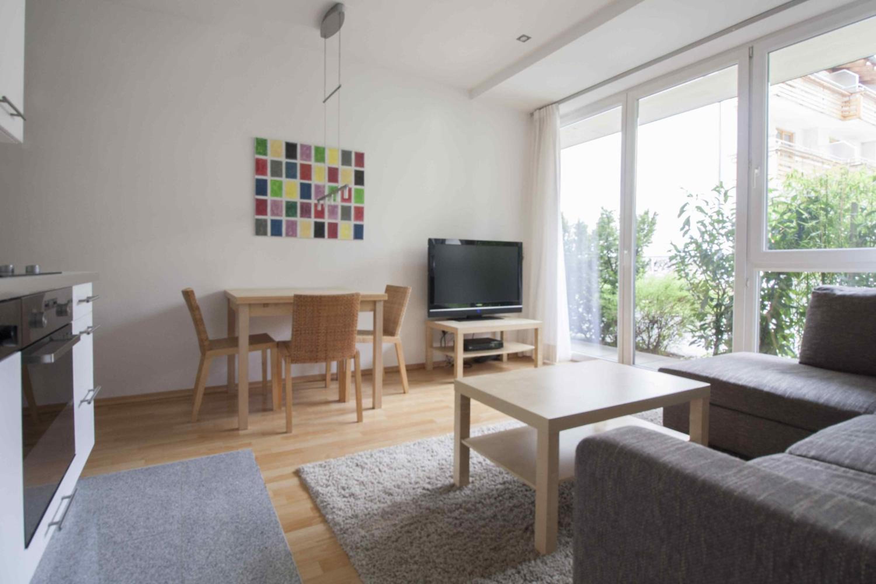 One-Bedroom Apartment with Terrace photo 1