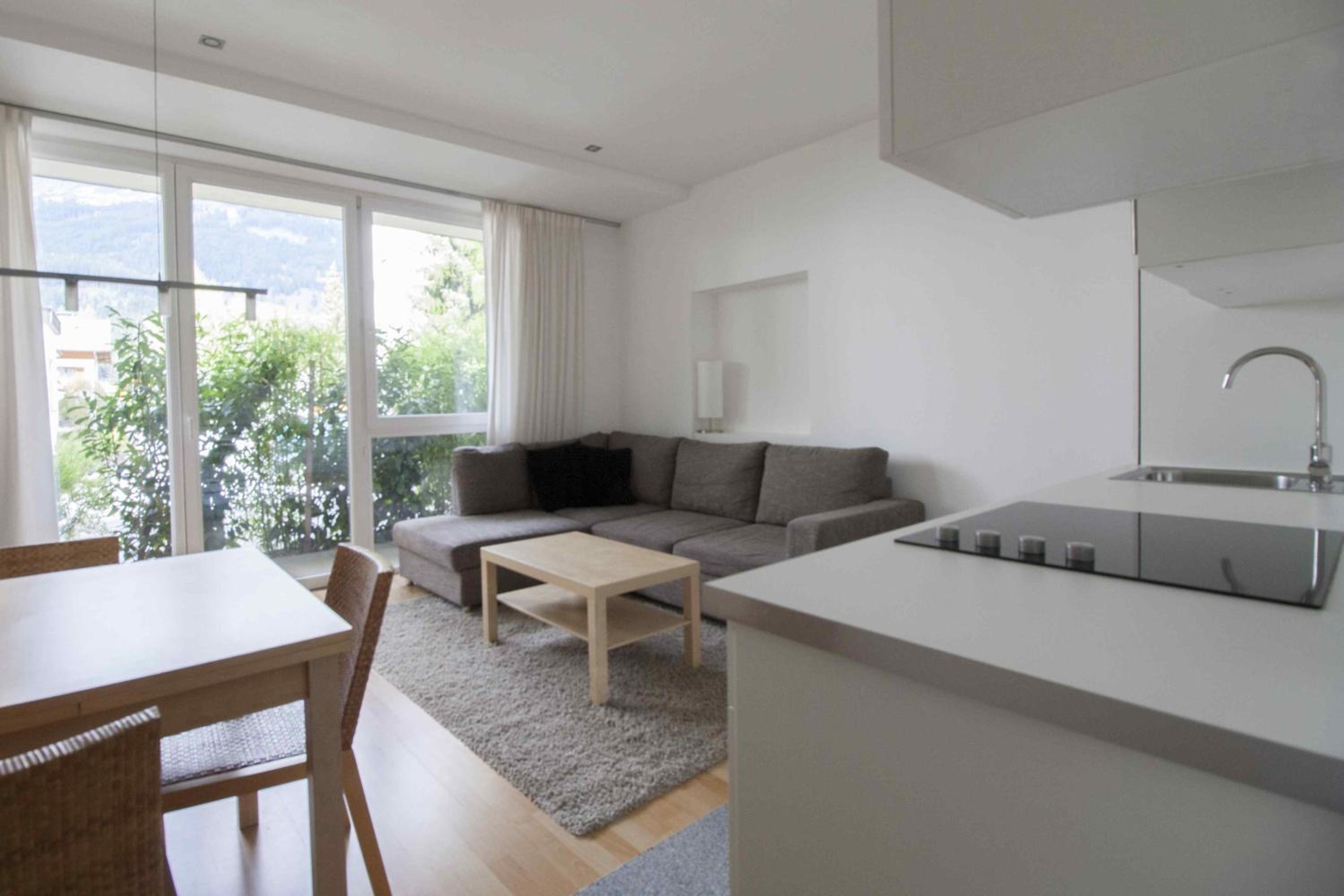 One-Bedroom Apartment with Terrace photo 3