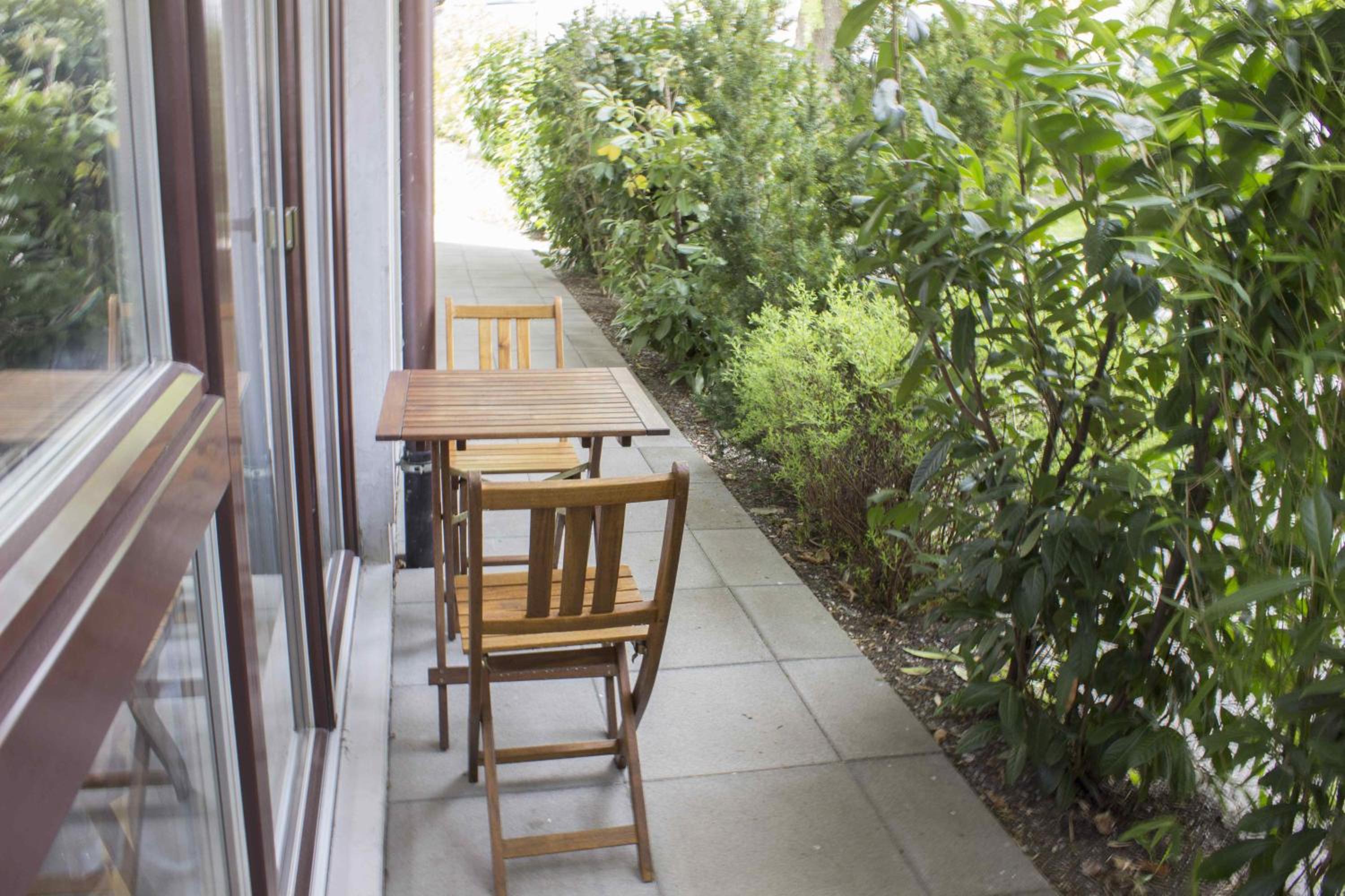 One-Bedroom Apartment with Terrace photo 2