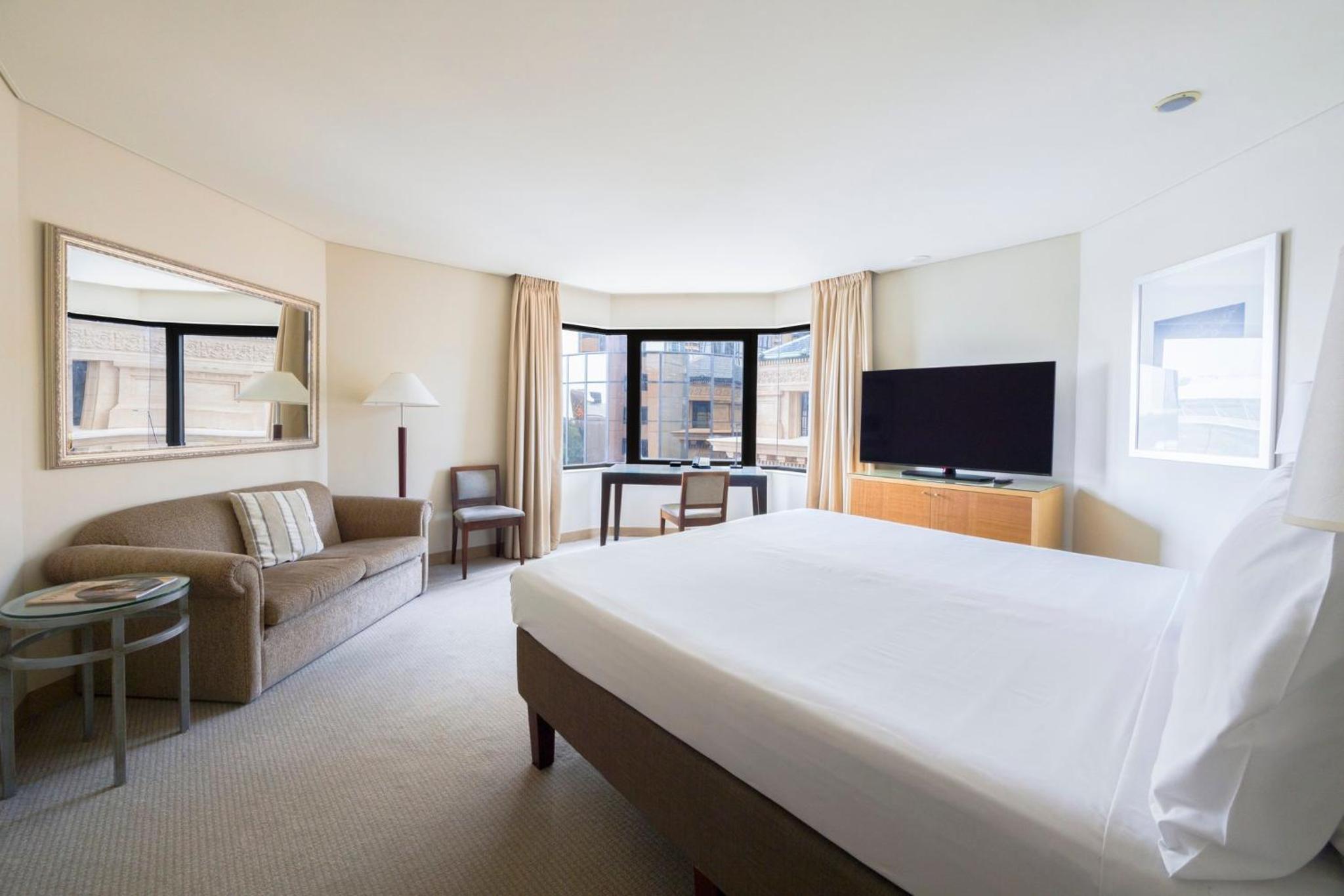 Classic King Room - Accessible - Photo 1