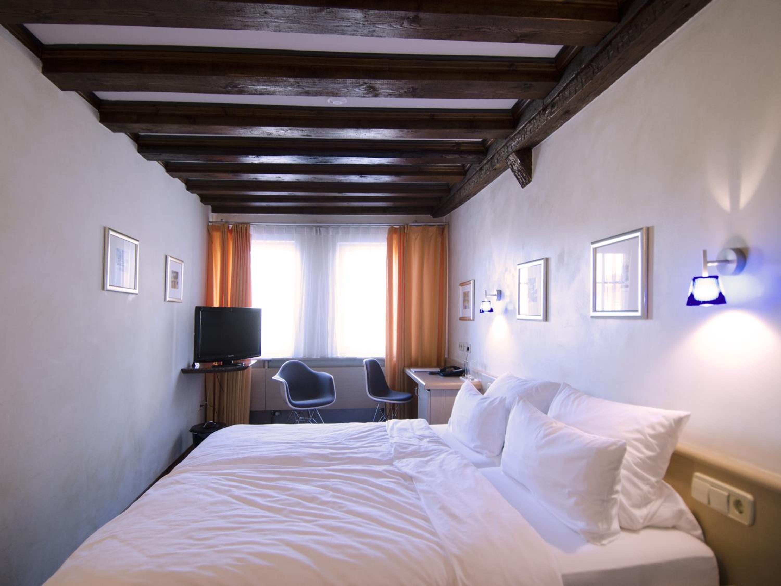 Deluxe Double Room With Shower photo 2