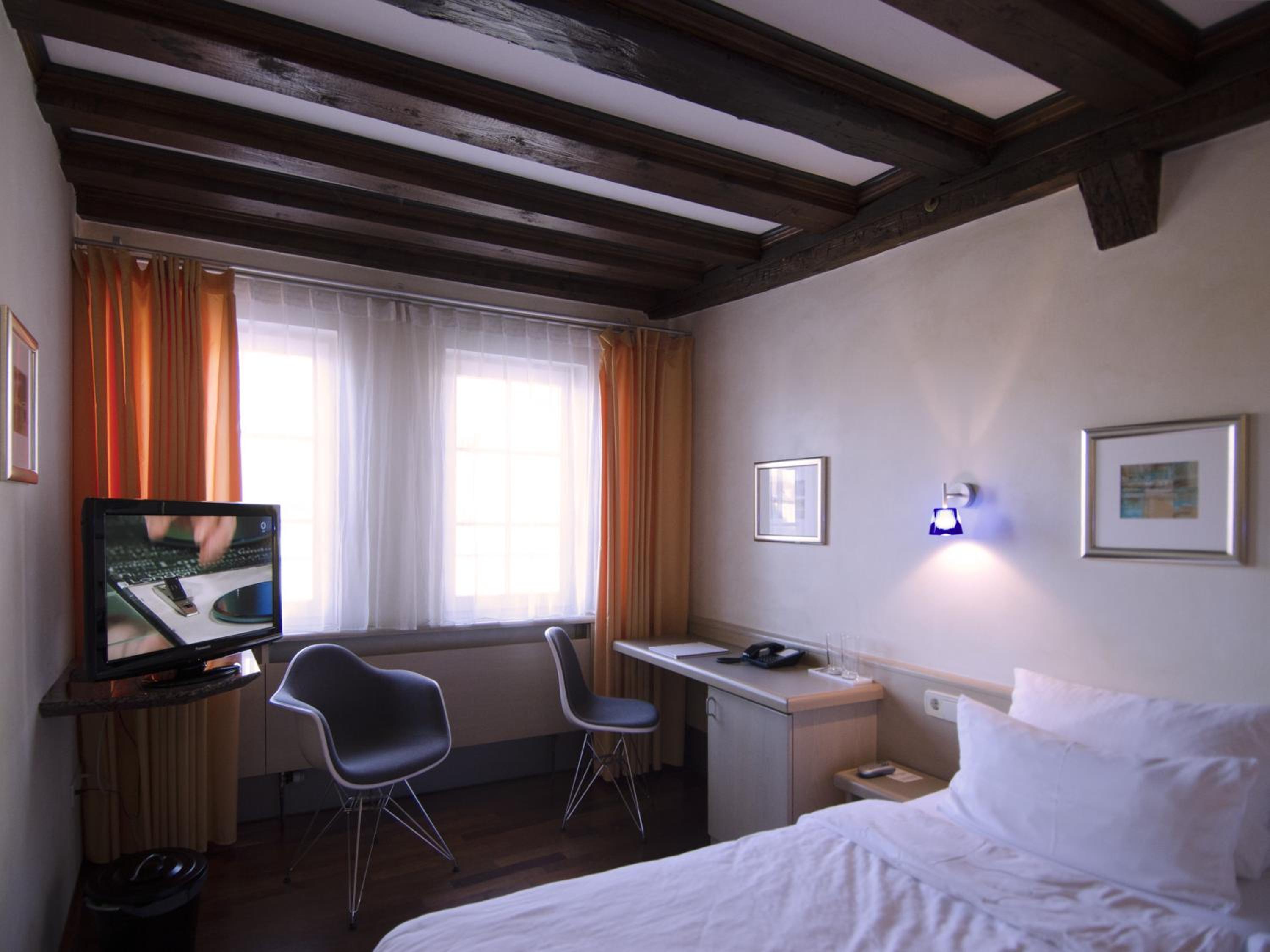 Deluxe Double Room With Shower photo 3