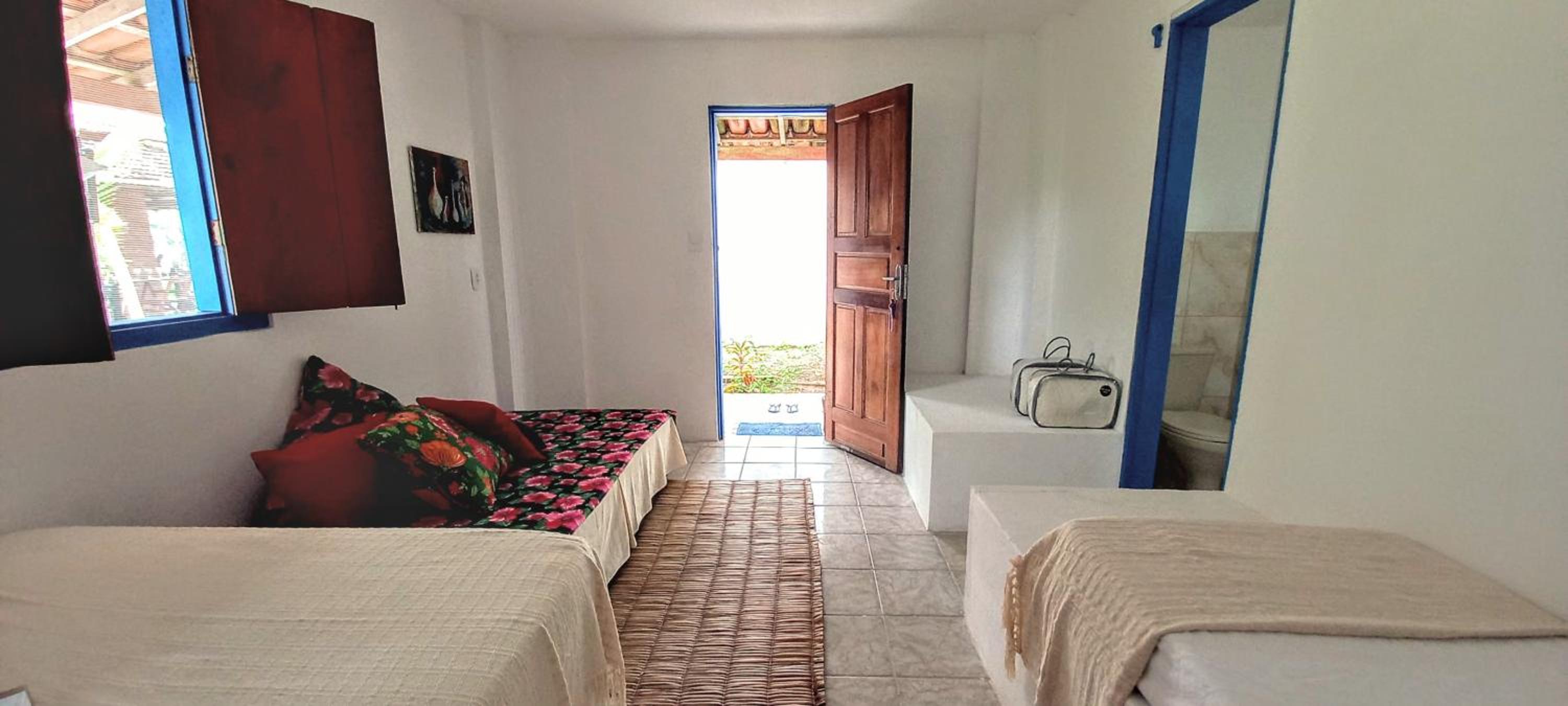 Bed in 6-Bed Female Dormitory Room photo 2