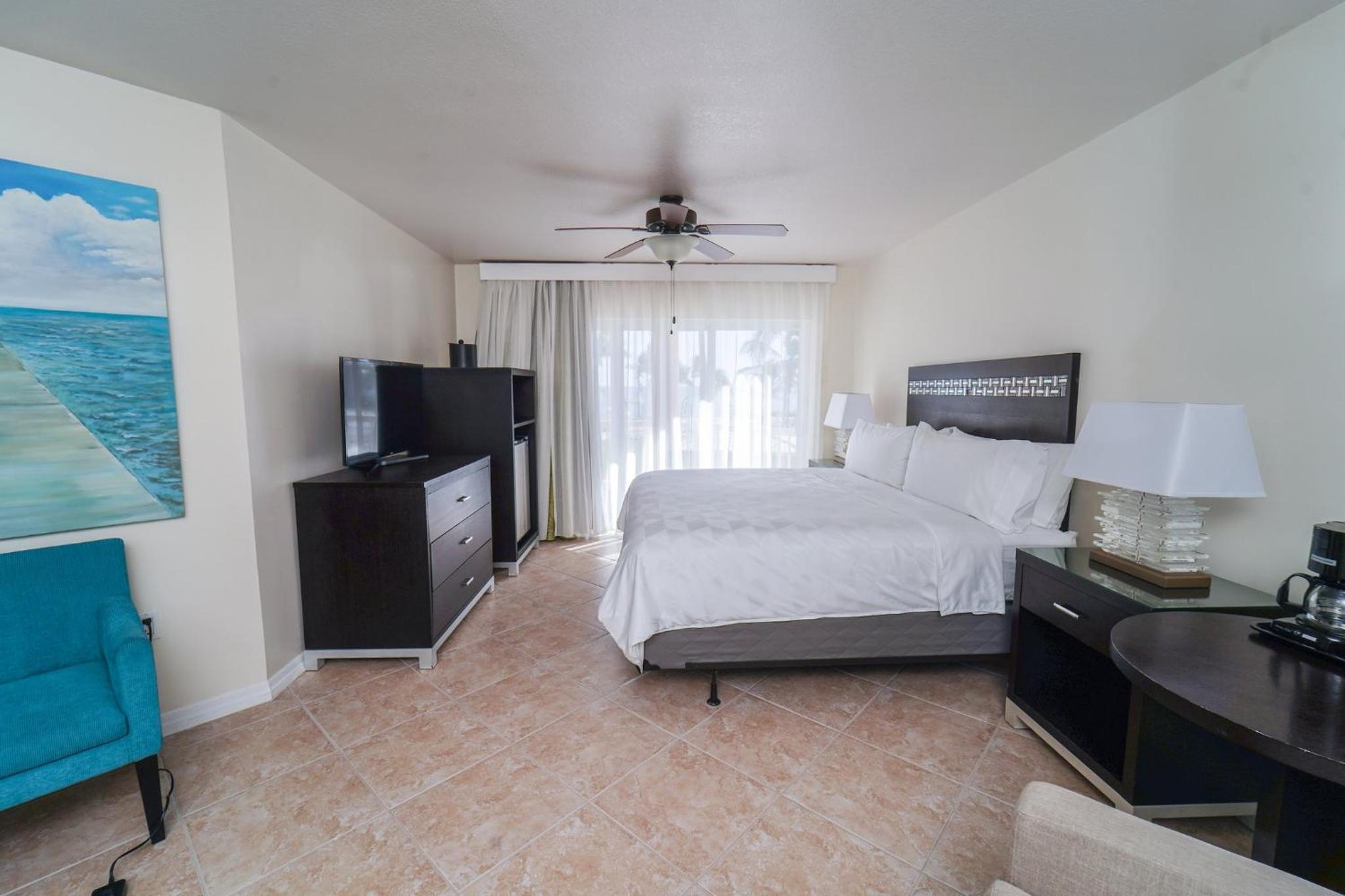 Standard King Room - Disability Access photo 3
