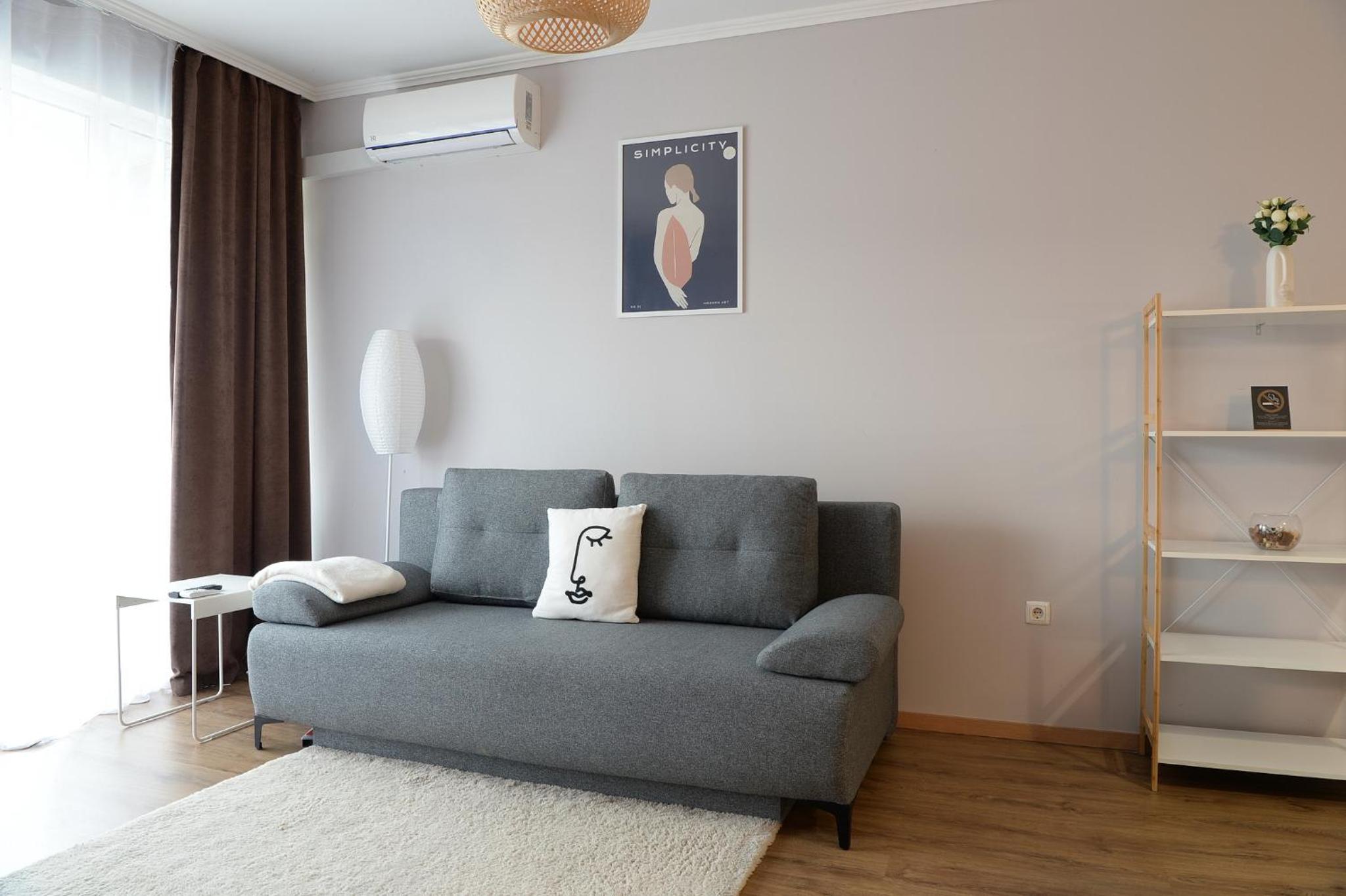 One-Bedroom Apartment photo 2