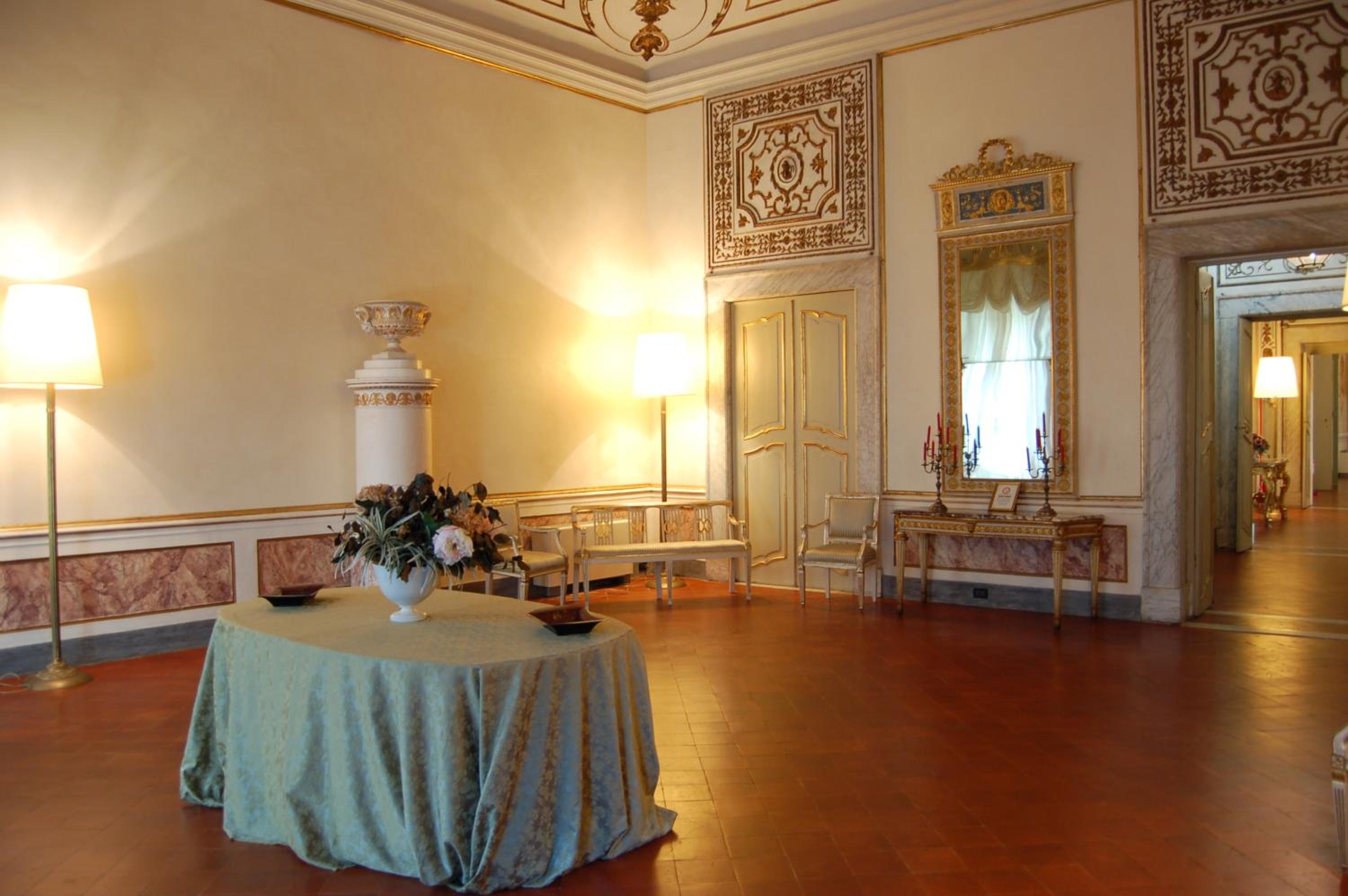Suite (4 Adults) - Photo 14