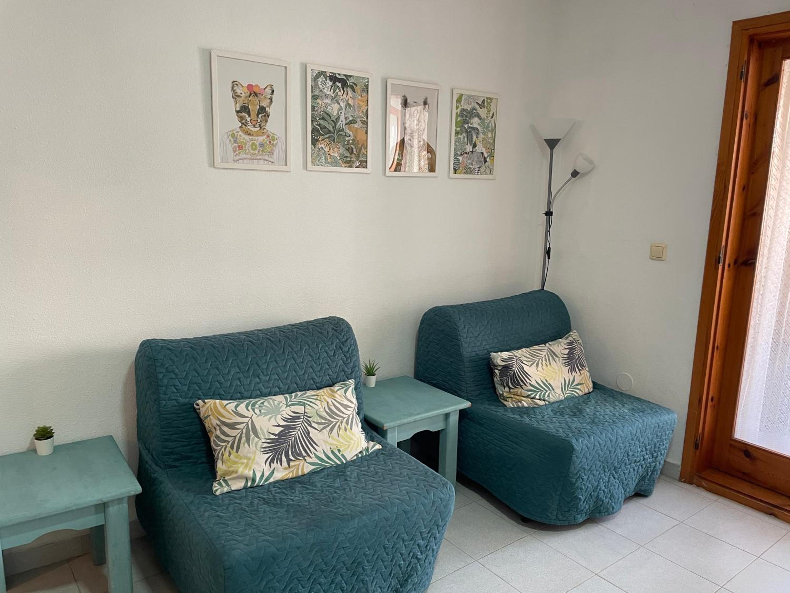 Estudio con sofá cama