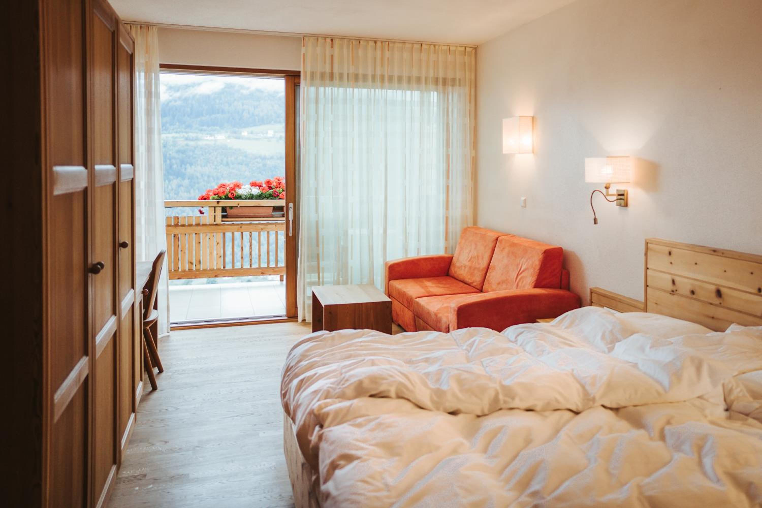 Double Room with Mountain View - Photo 1