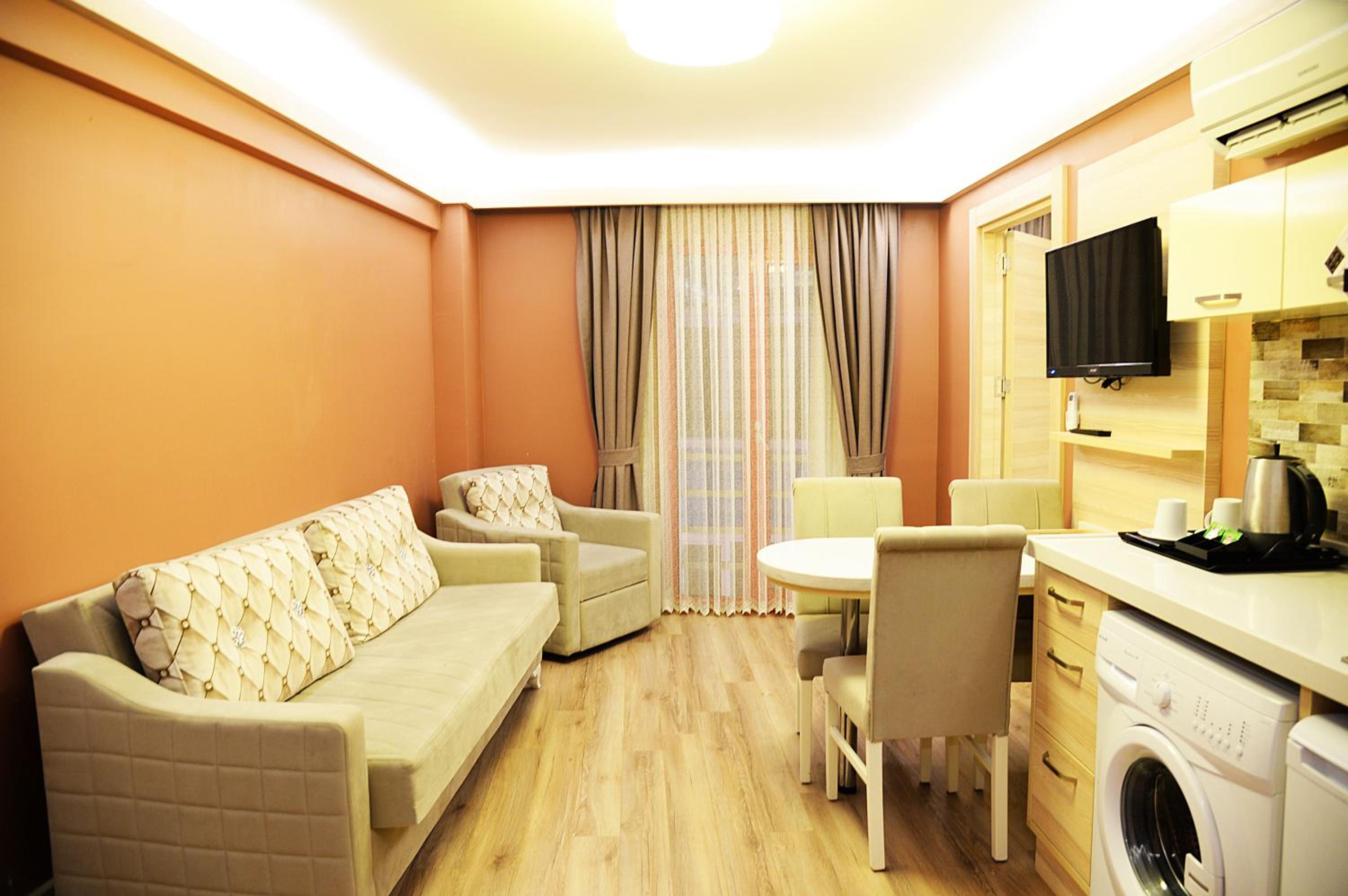 Deluxe Triple Room photo 1