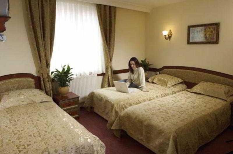 Quadruple Room photo 2