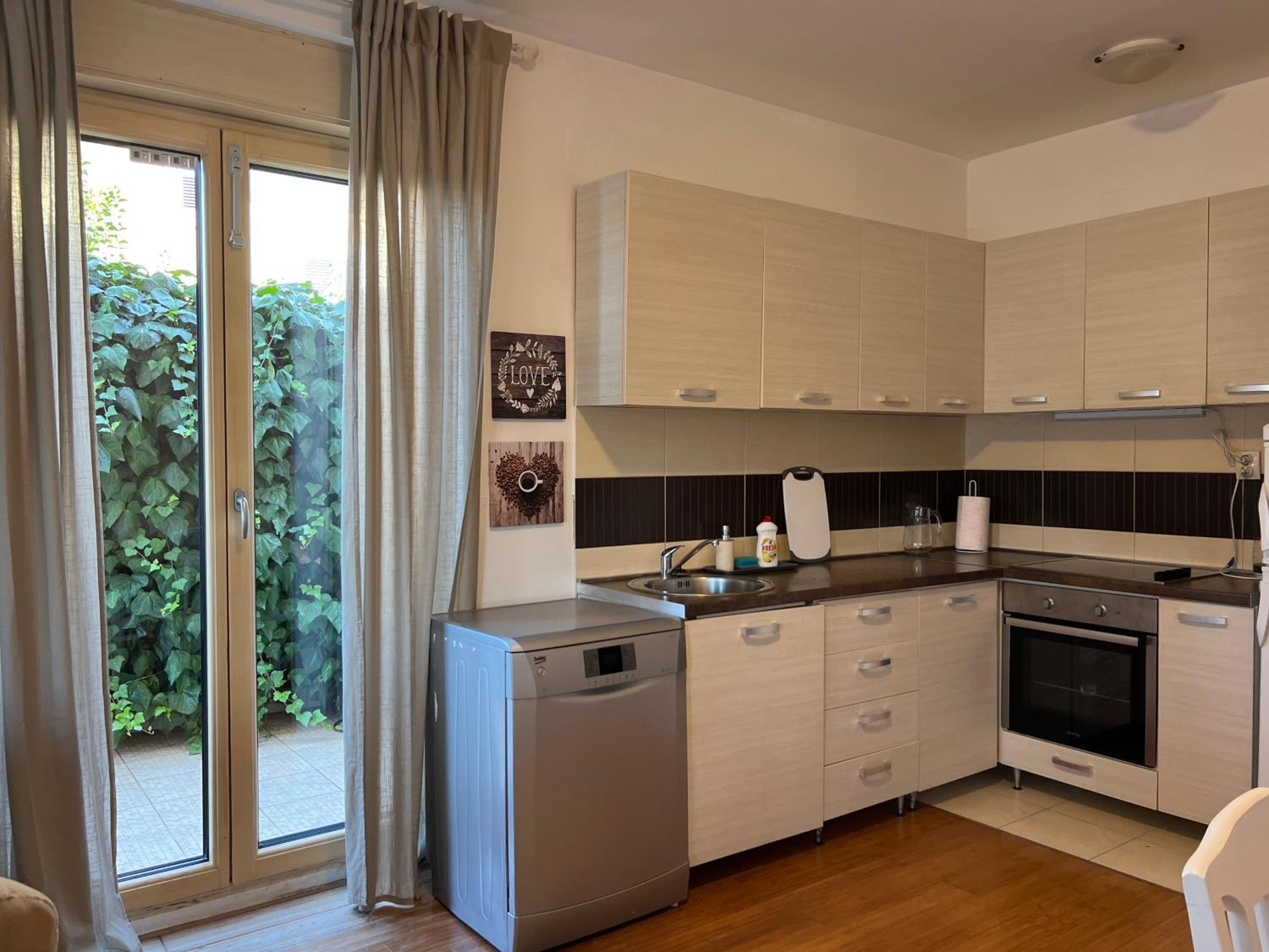 Two-Bedroom Deluxe Apartment with Balcony photo 2