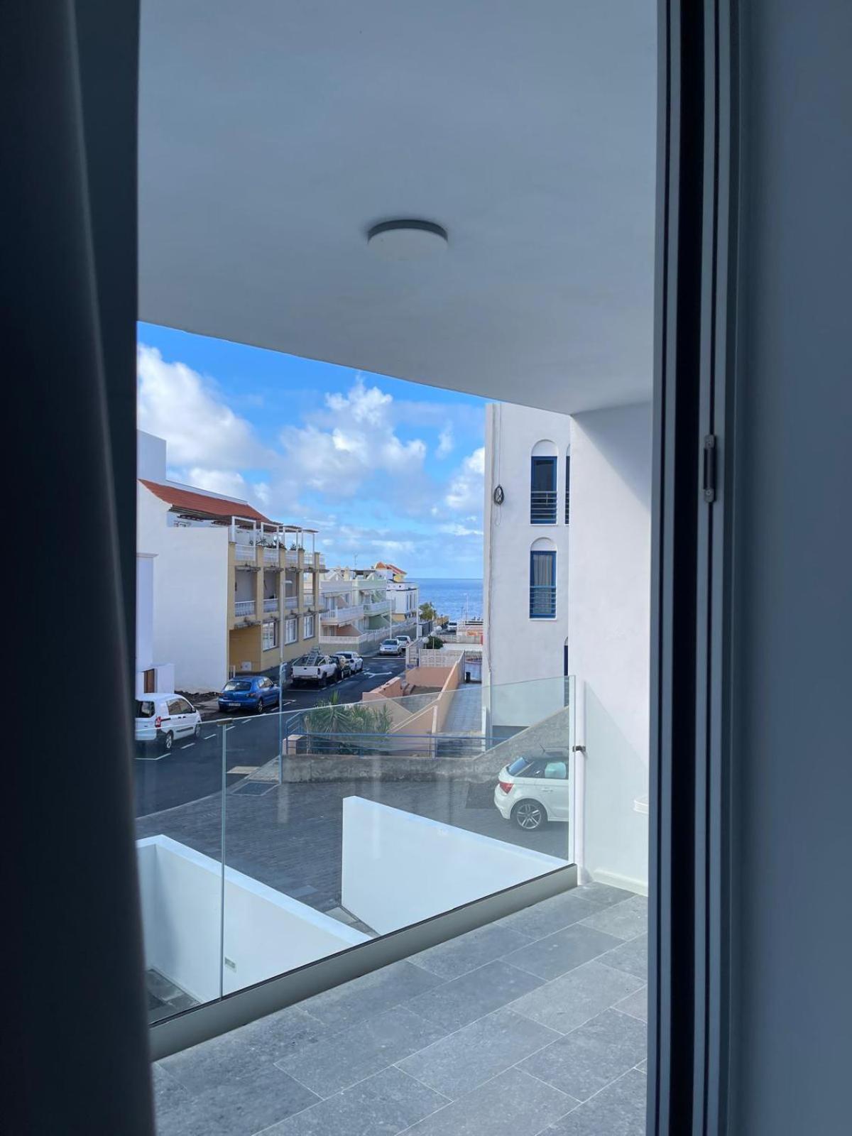 Two-Bedroom Apartment With Balcony photo 2