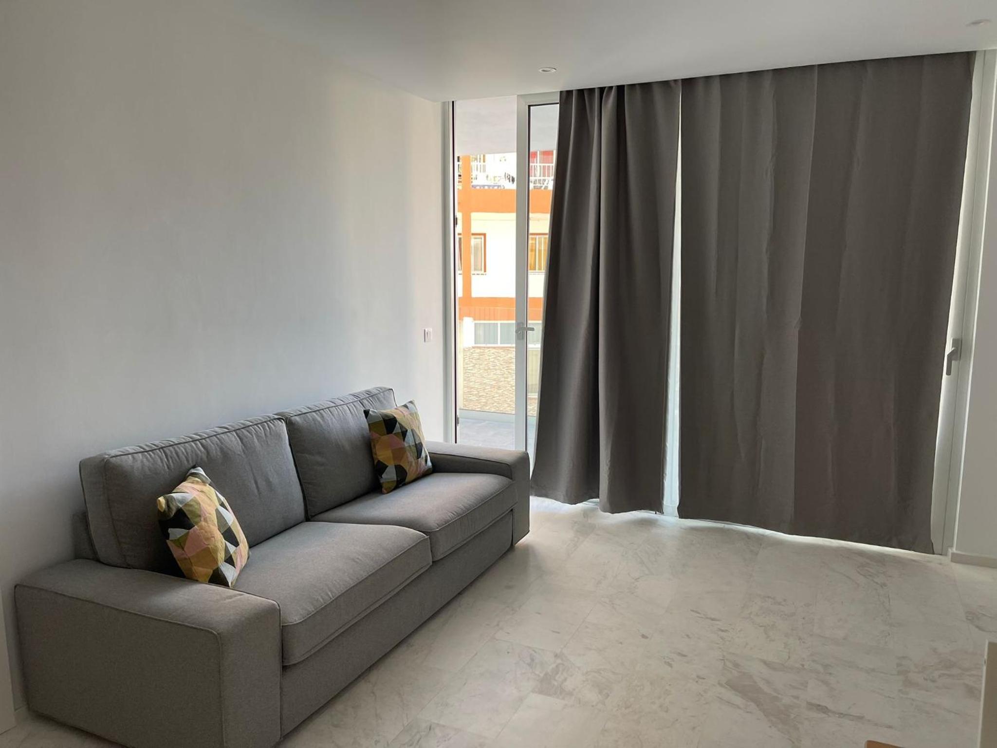 Two-Bedroom Apartment With Balcony photo 3