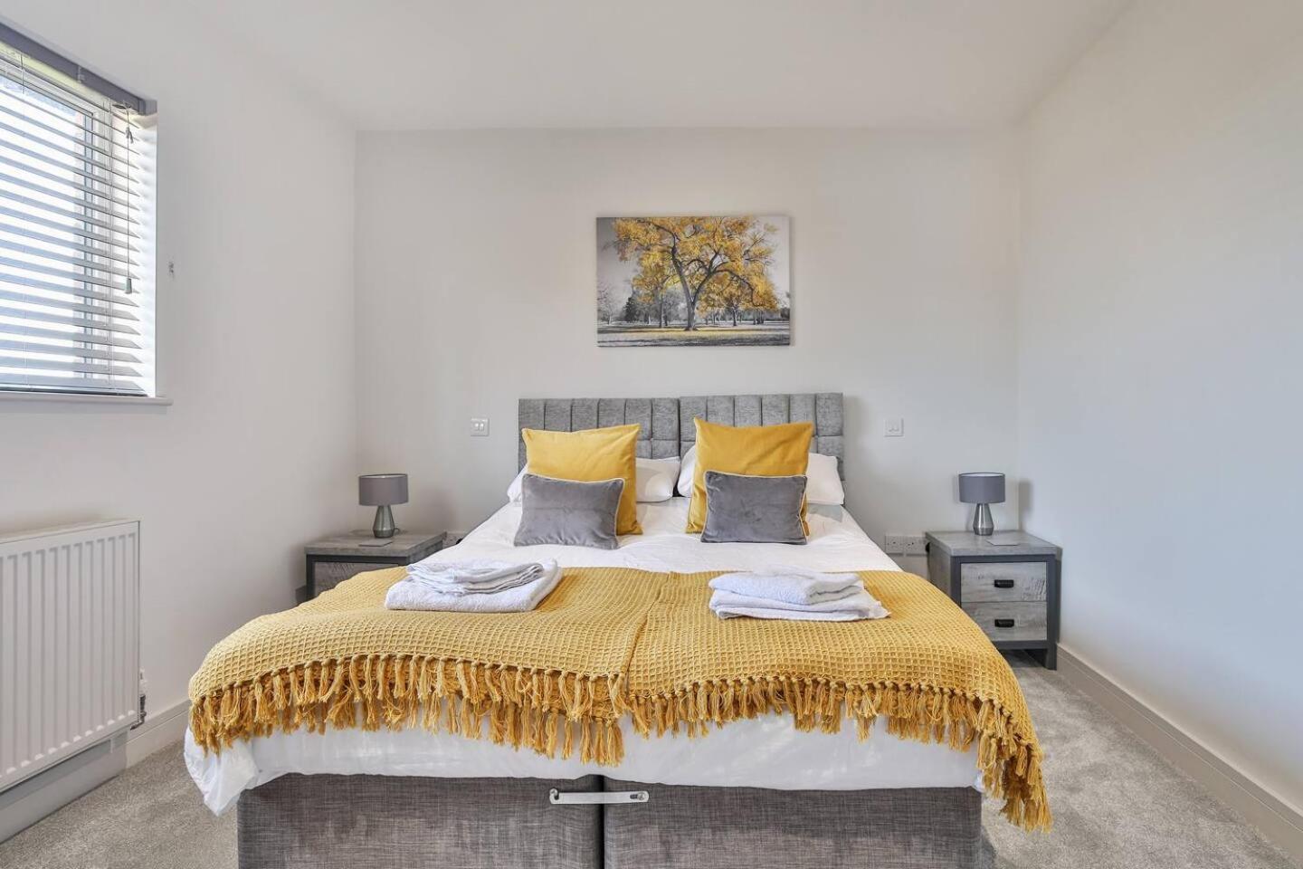 Three-Bedroom House photo 1