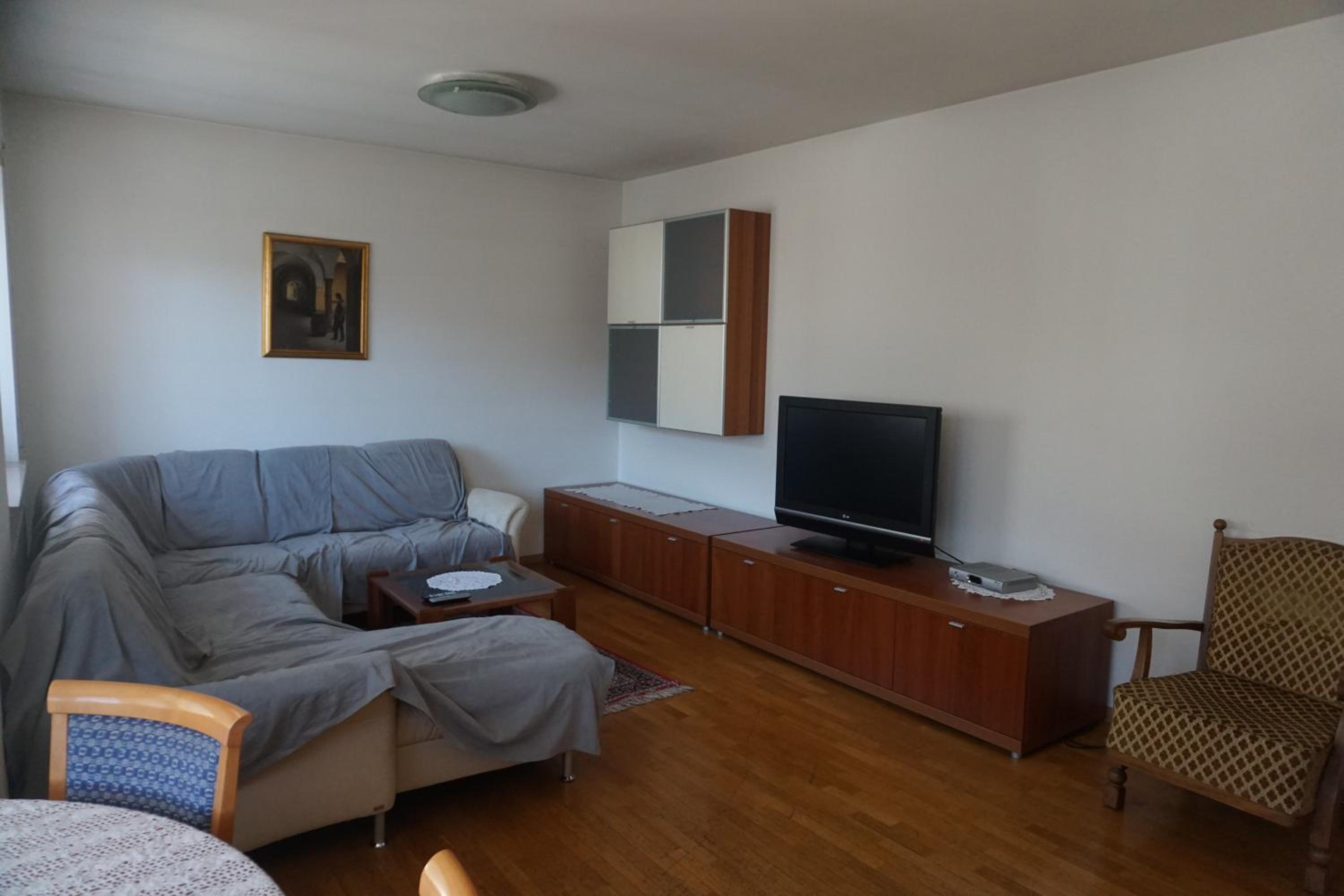 Three-Bedroom Apartment photo 3