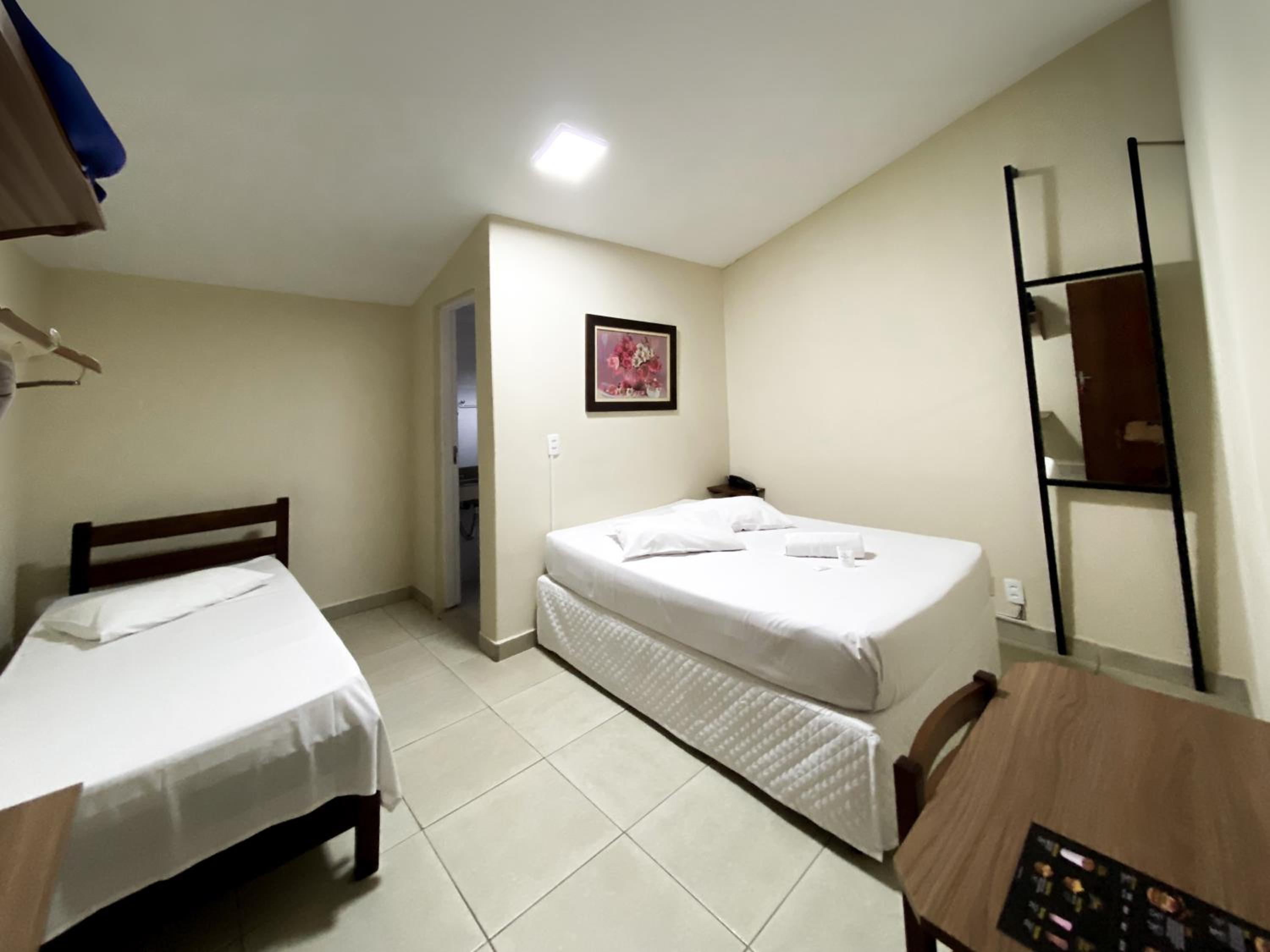 Standard Triple Room - Photo 2