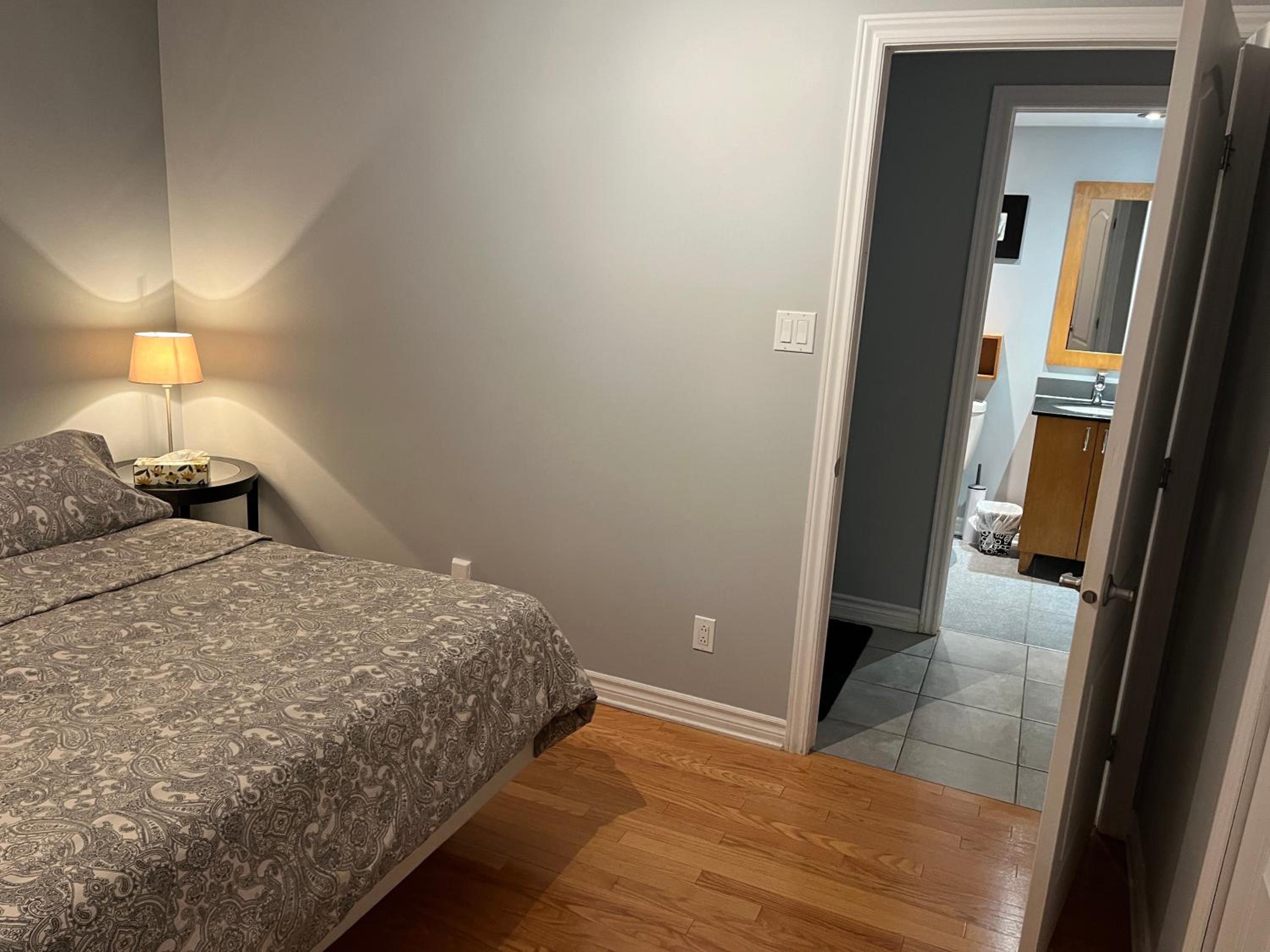 Professional Suite 202