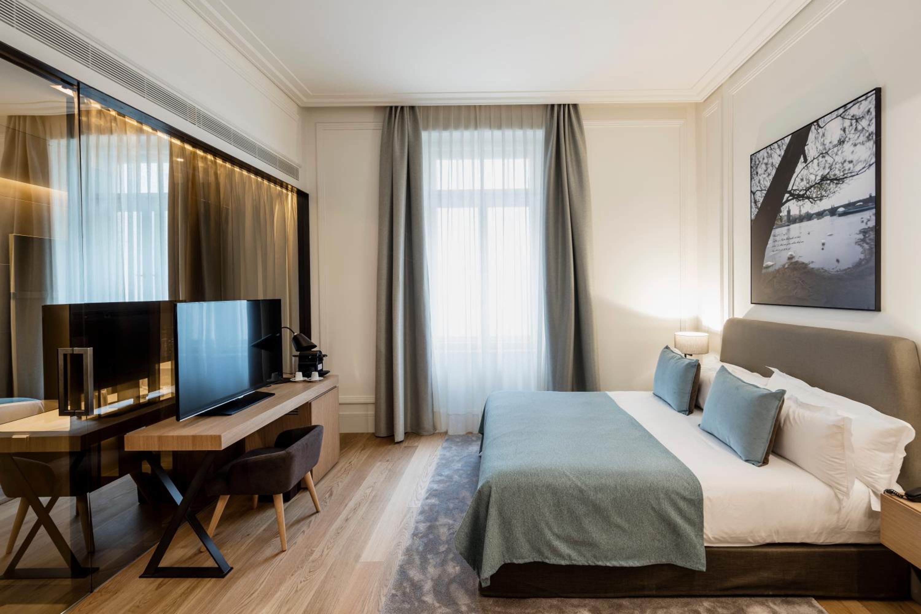 Superior Double Room with Parking