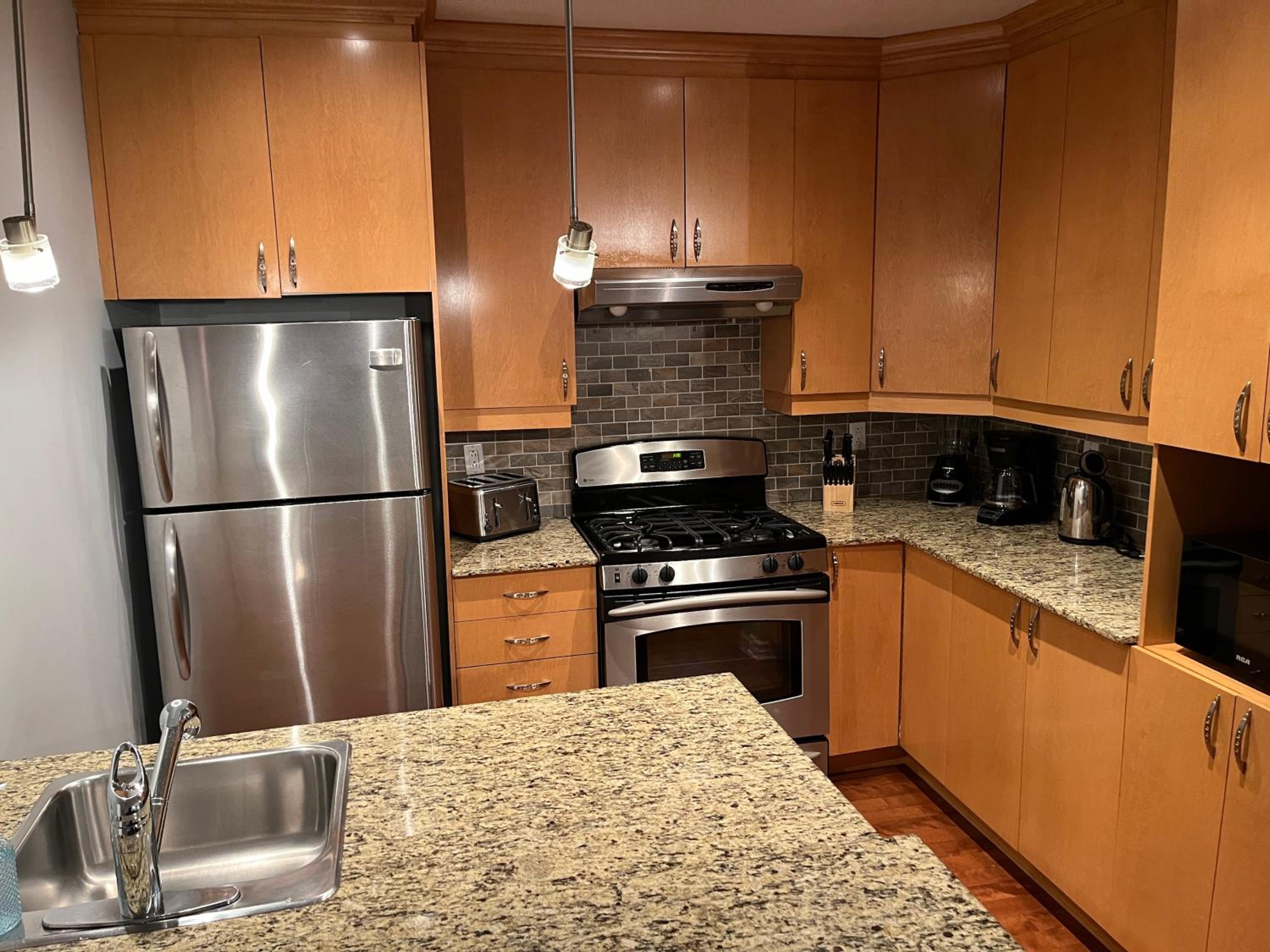 Professional Suite 201