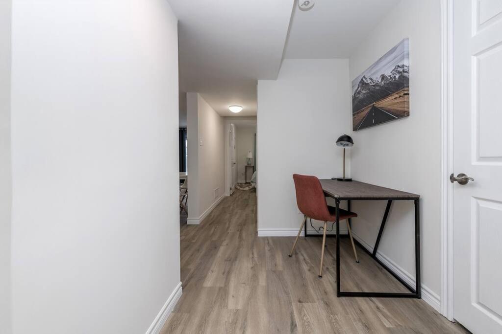 One-Bedroom Apartment photo 3