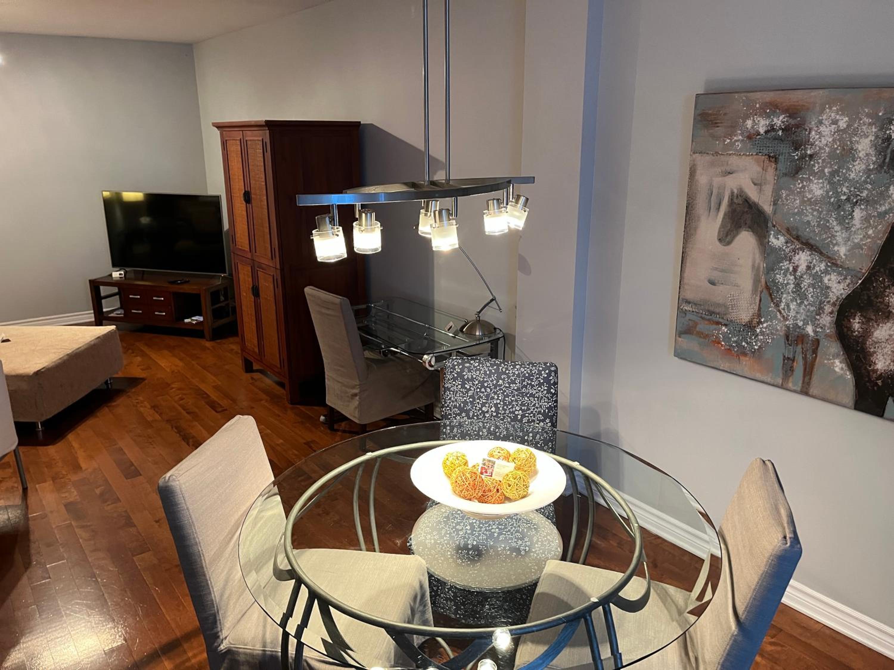 Professional Suite 201