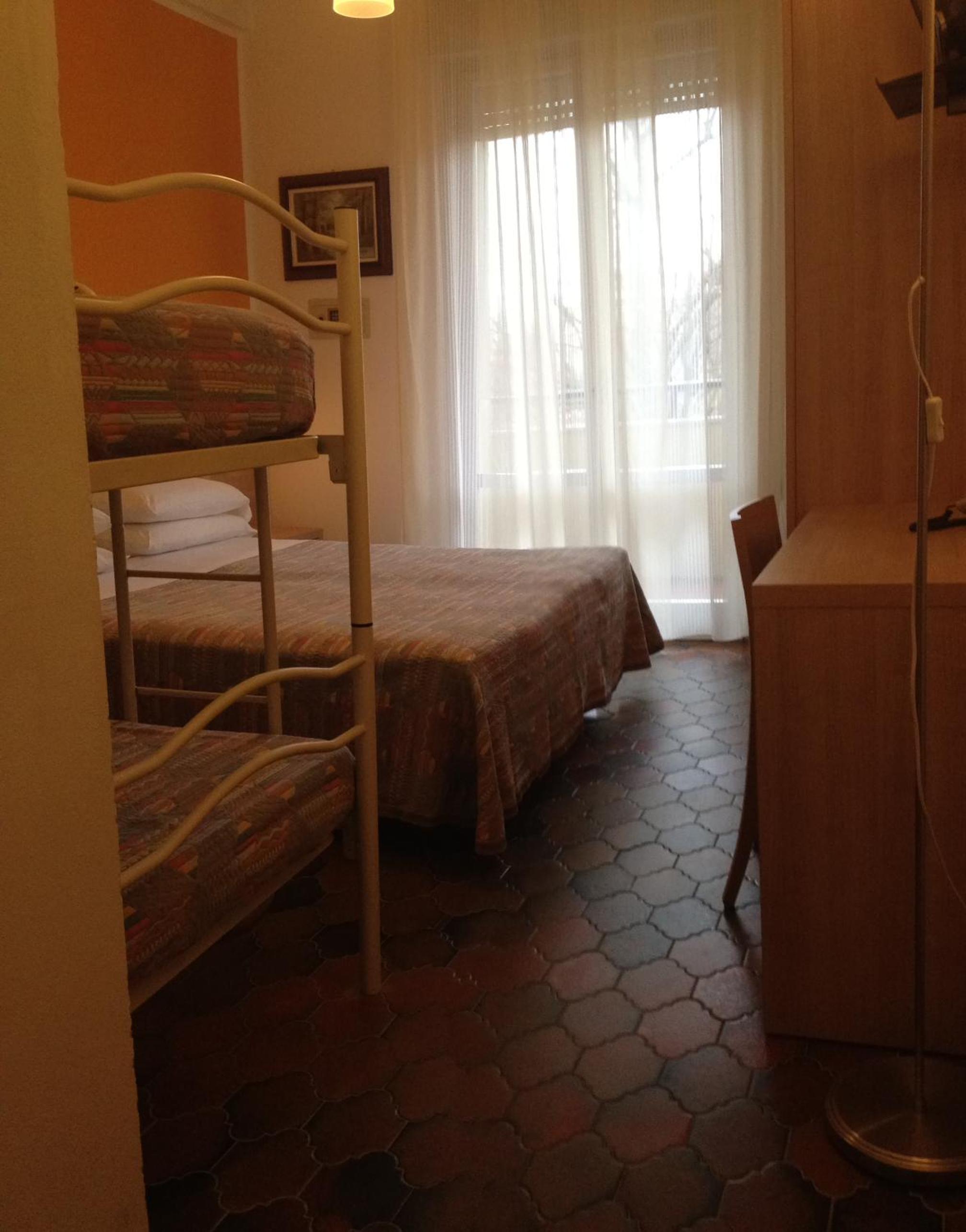 Superior Quadruple Room photo 2